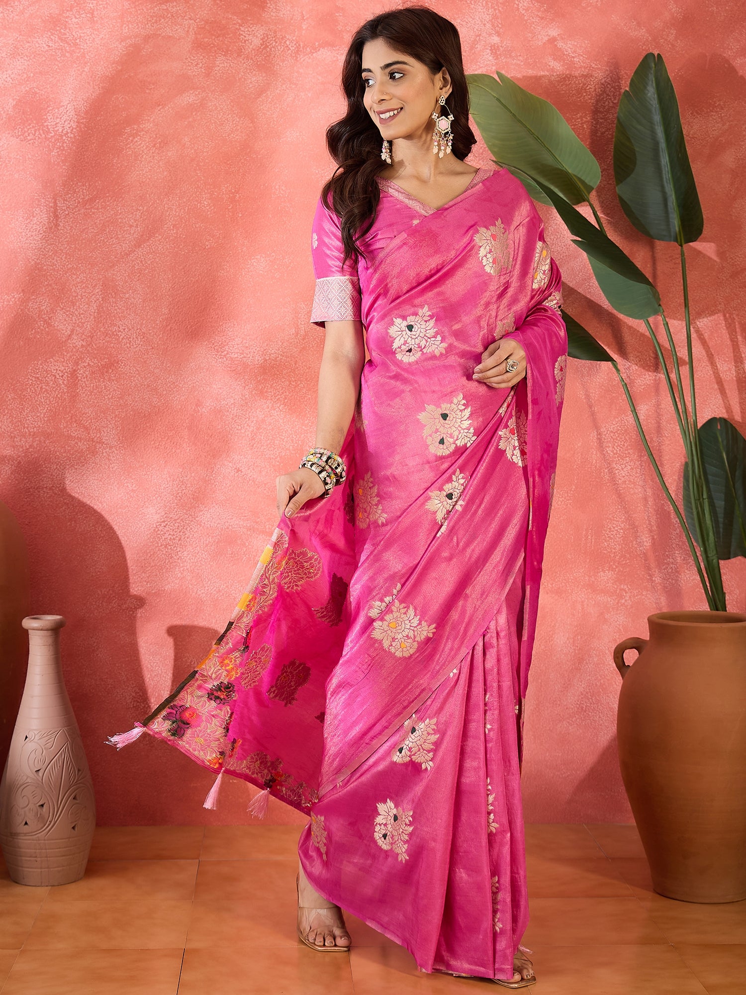 Pink Shimmer Silk Woven Jacquard Designer Traditional Partywear Saree