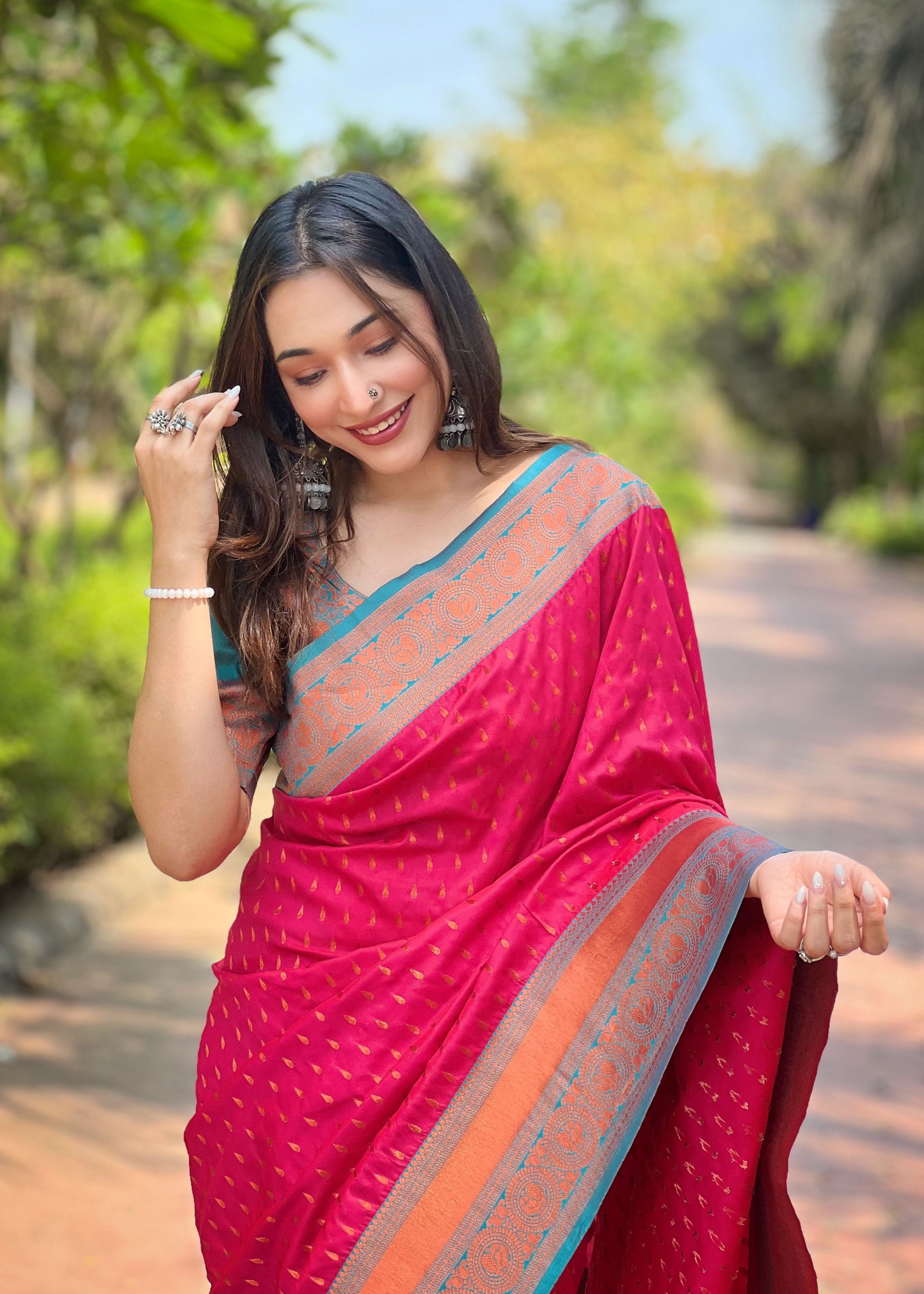 Pink Silk Blend Saree With Woven Work