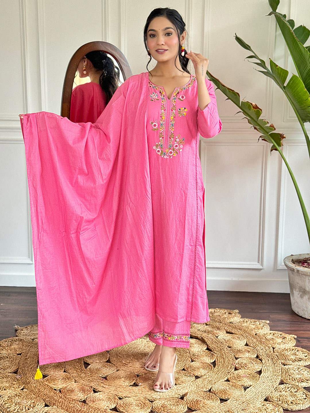 Pink Viscose Elegant Kurta Pant Set With Thread Work