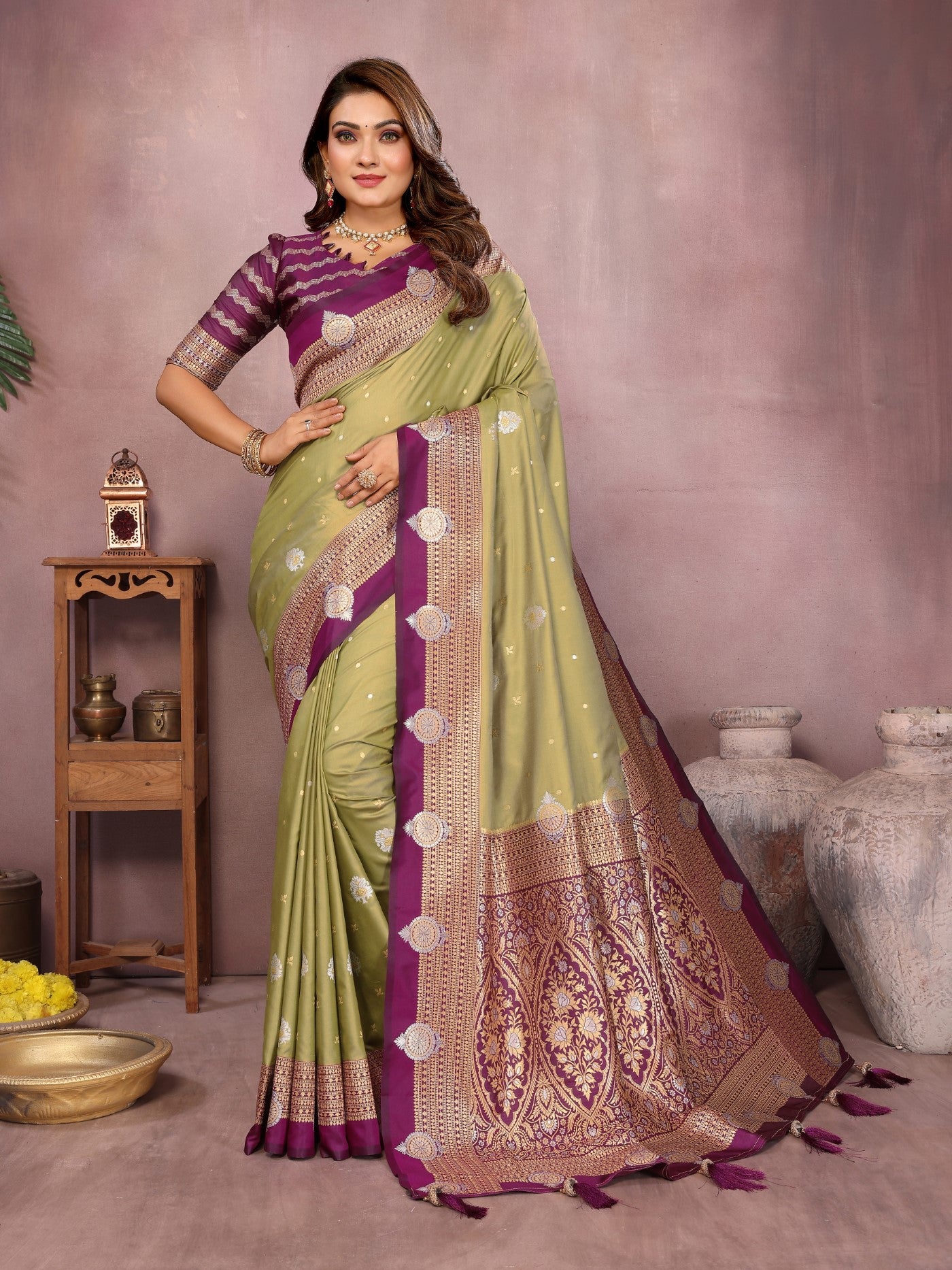 Pista Silk Sarees Saree With Traditional Weaving