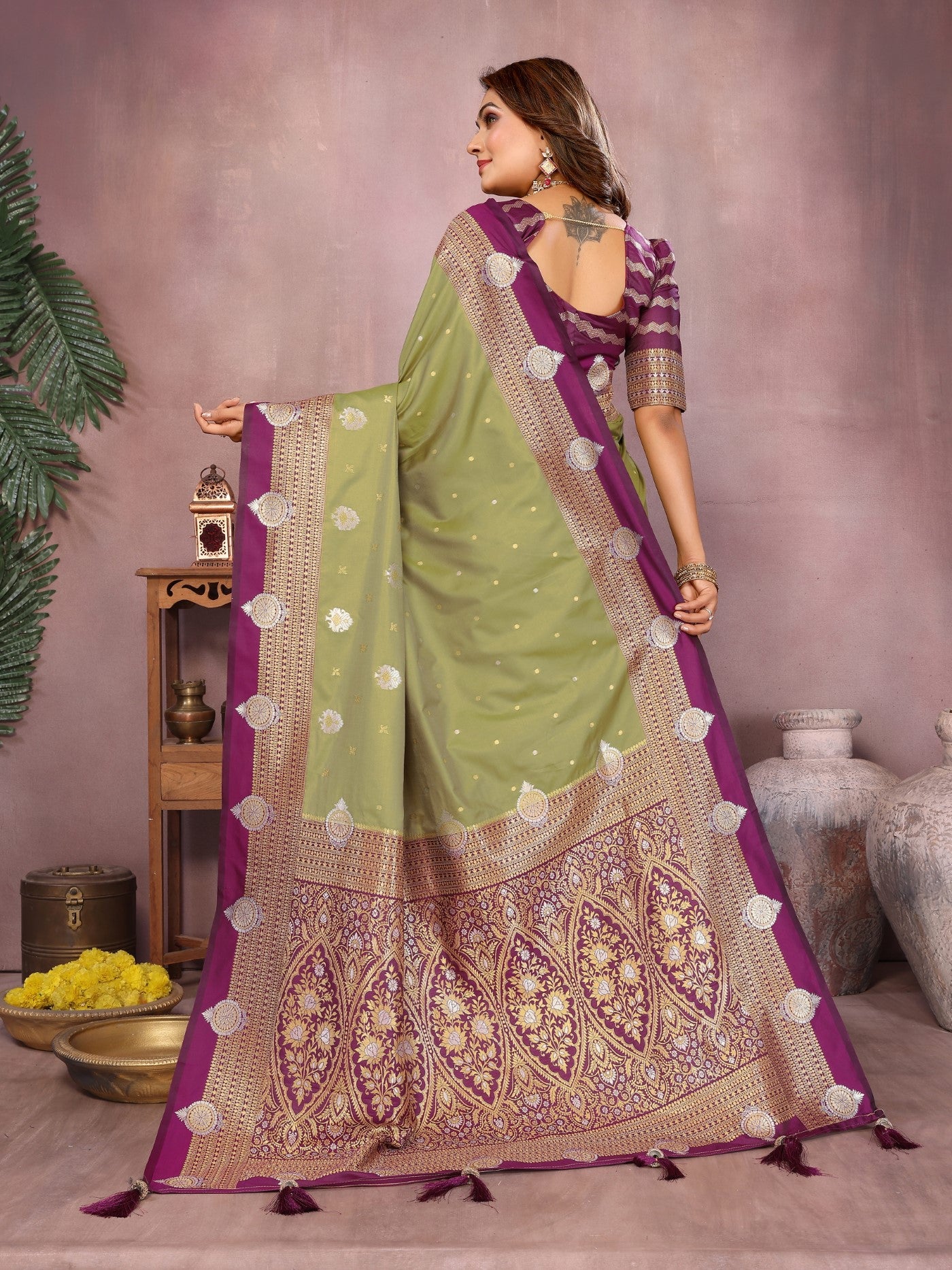 Pista Silk Sarees Saree With Traditional Weaving