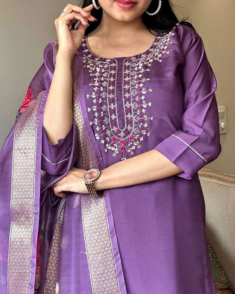 Purple Kurta Pant Set with Thread Embroidery Work With Printed Dupatta