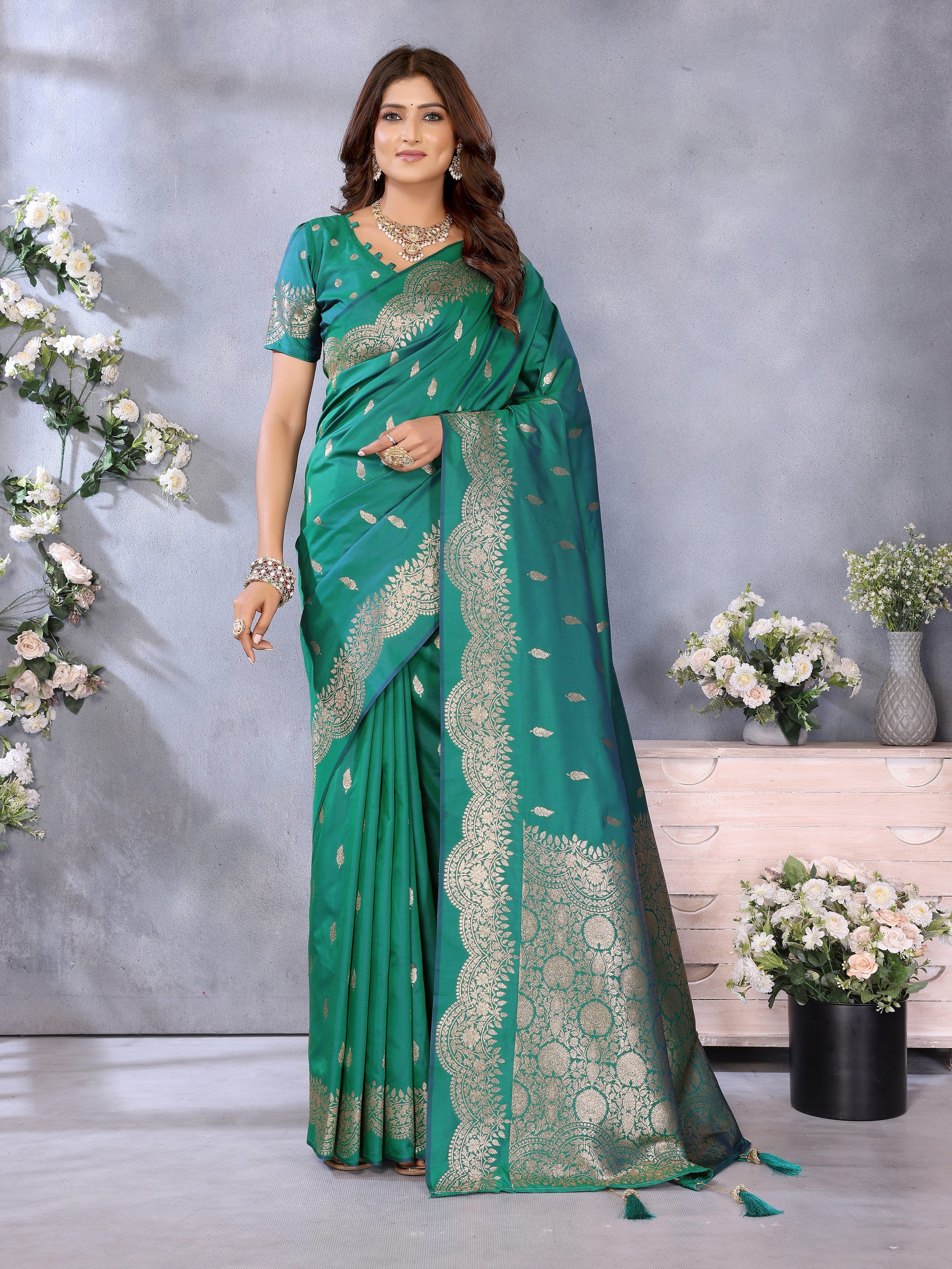 Rama Banarasi Silk Jacquard Weaving Designer Partywear Traditional Saree