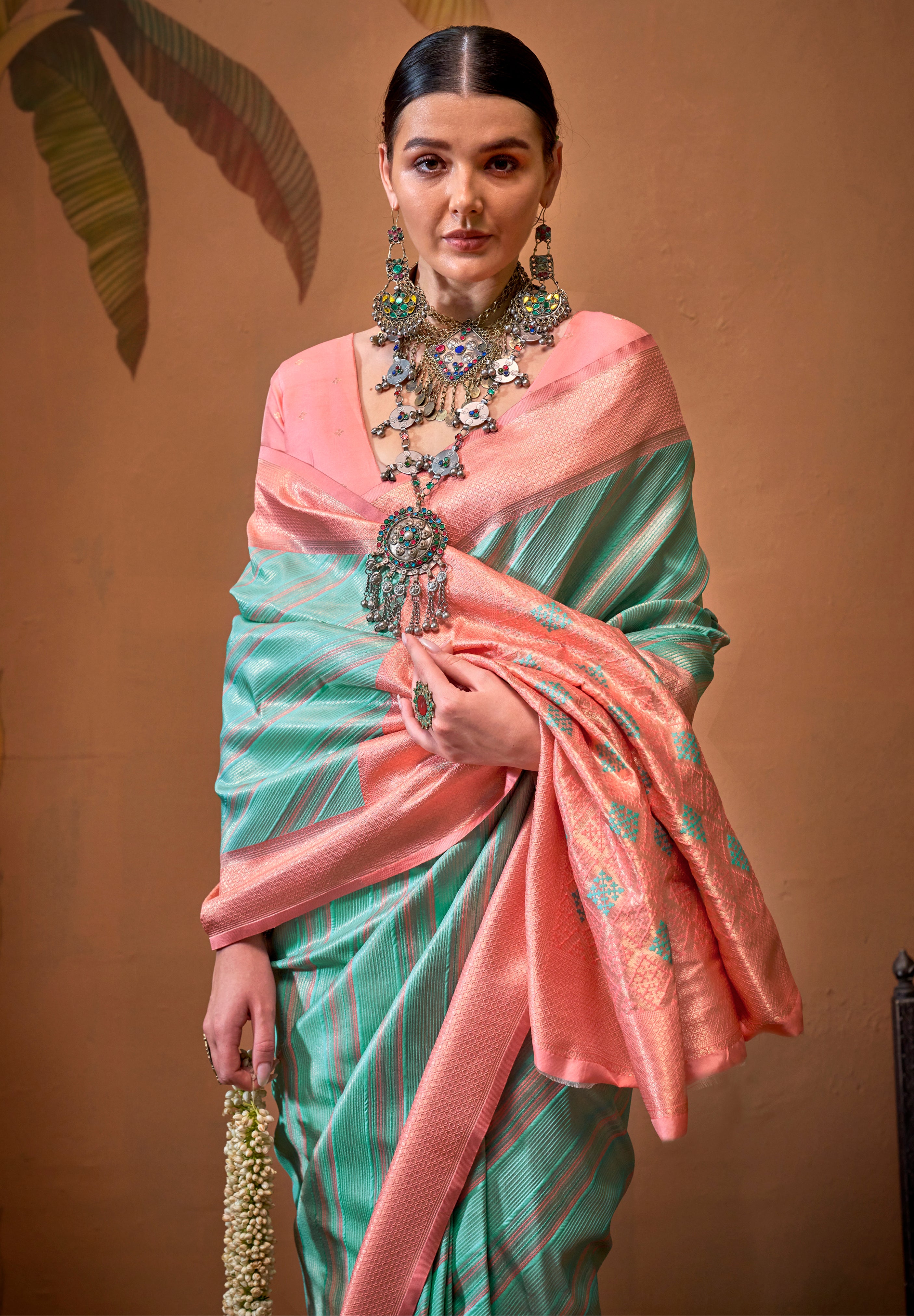 Rama Green Handloom Silk Saree With Jacquard Woven Work