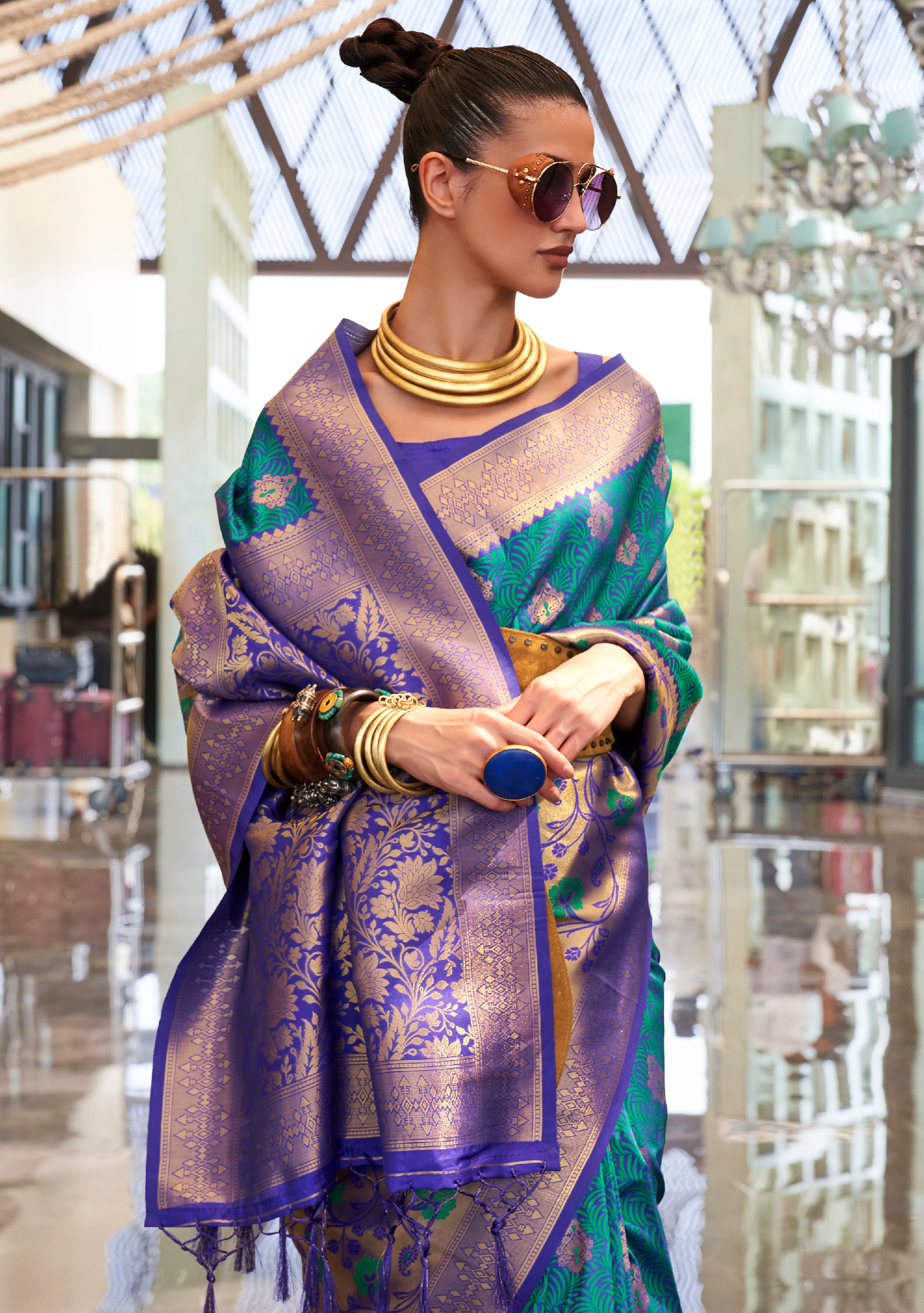 Rama Green Handloom Silk Saree With Jacquard Woven Work