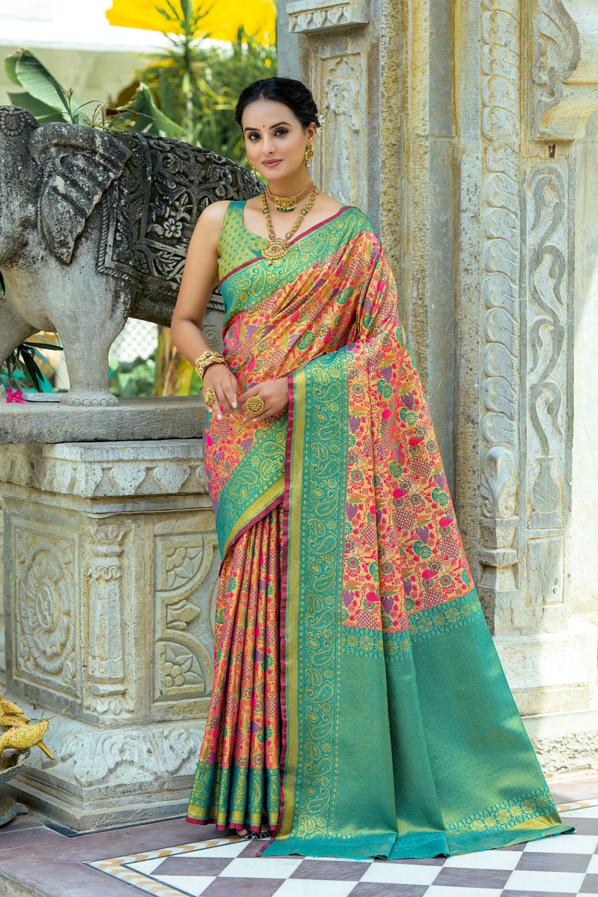 Rama Kanjivaram Saree with Zari Design and Pallu
