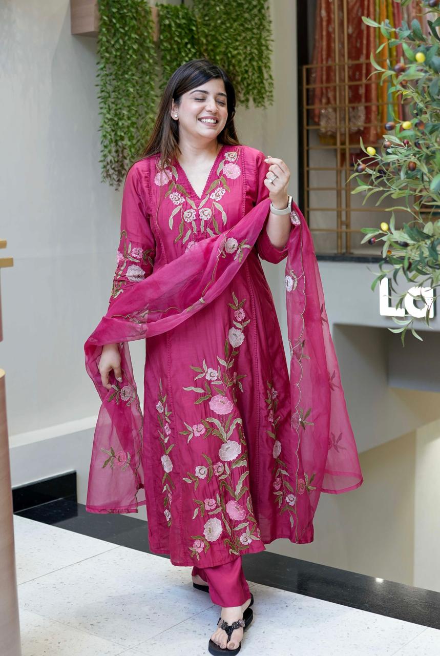 Rani Pink Chanderi Silk Kurta Pant Set With Heavy Thread Embroidery Work