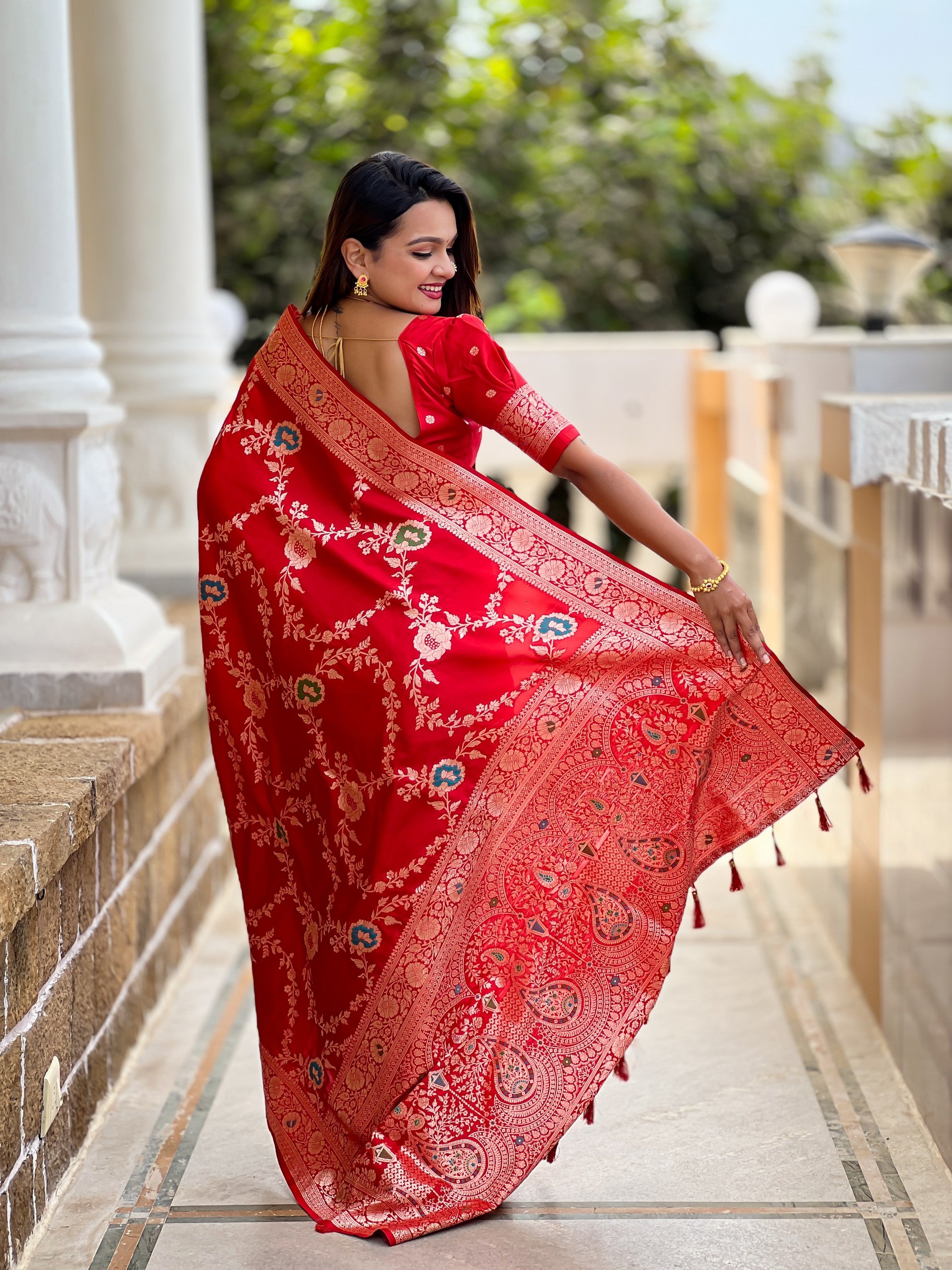Red Banarasi Silk Saree With Traditional Woven Meenakari Designer Traditional Looks