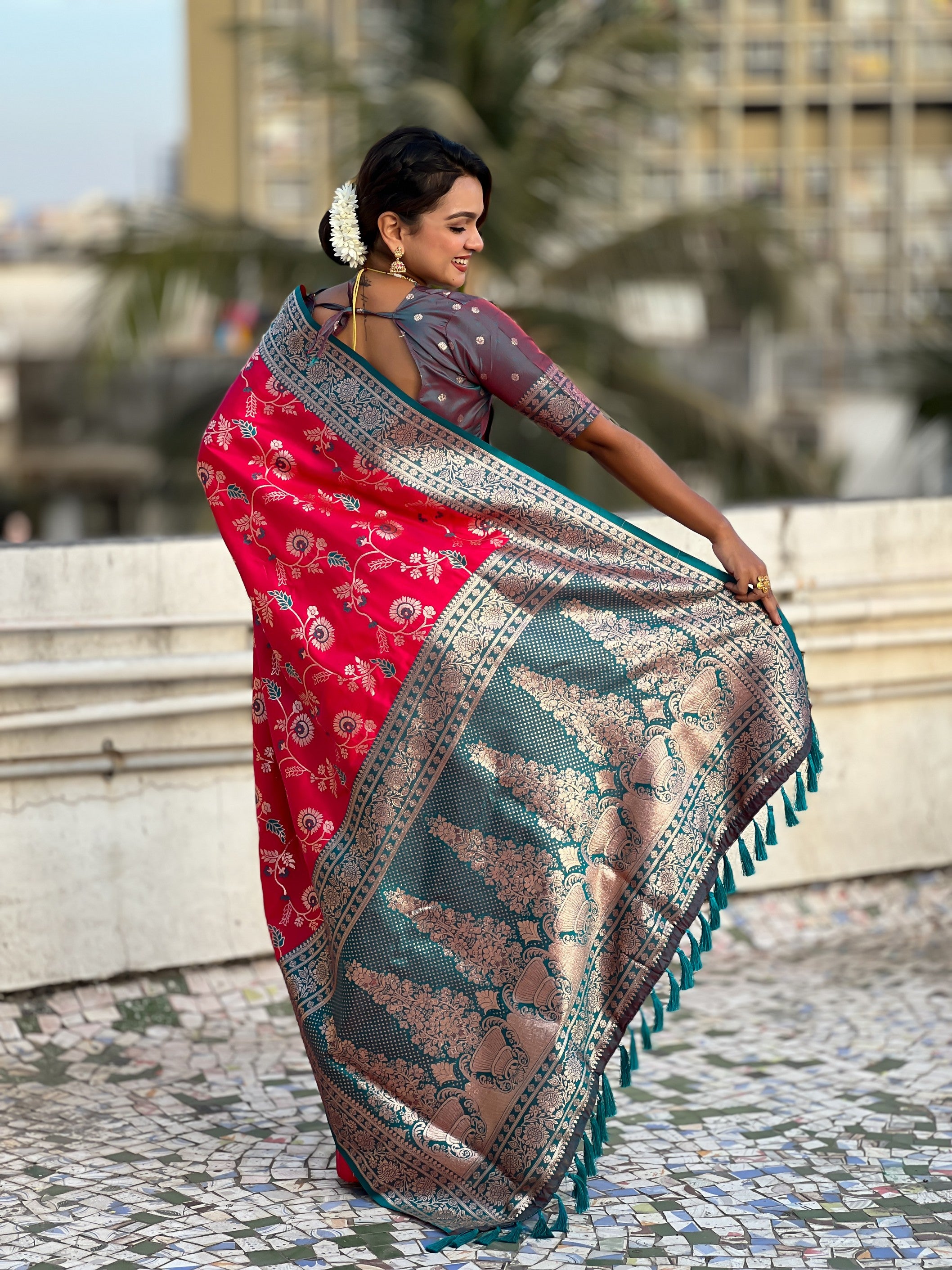 Red Banarasi Silk Weaving Meenakari Designer Heavy Looks Saree