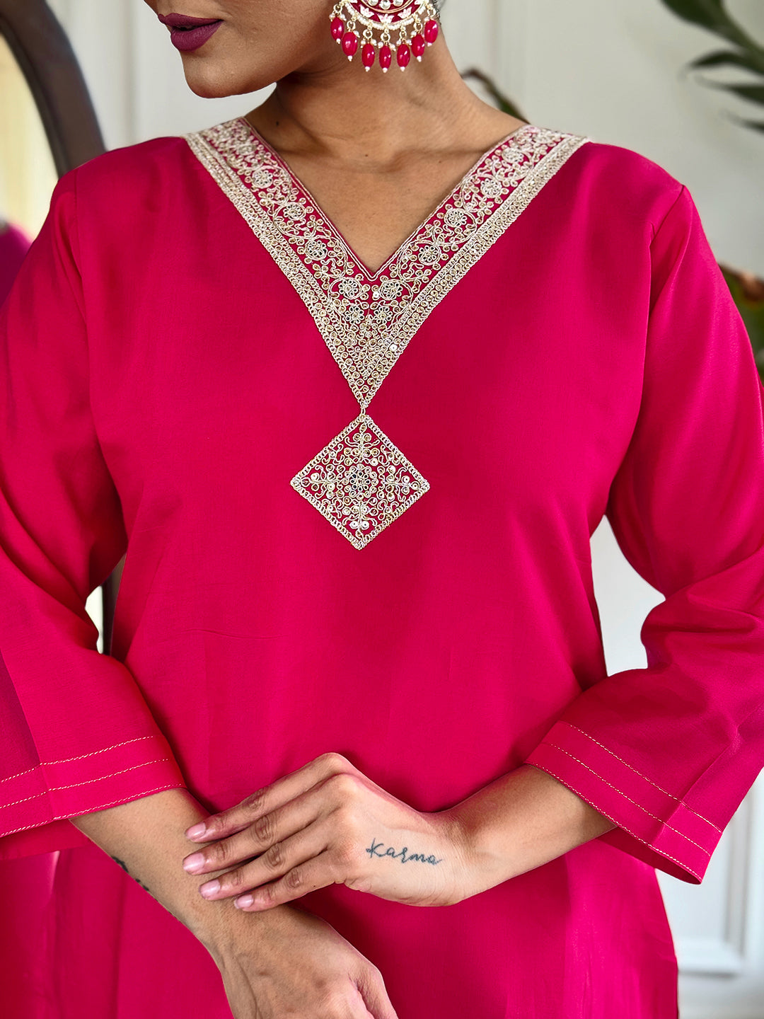 Red Chanderi Silk Elegant Kurta Pant Set With Embroidery Work