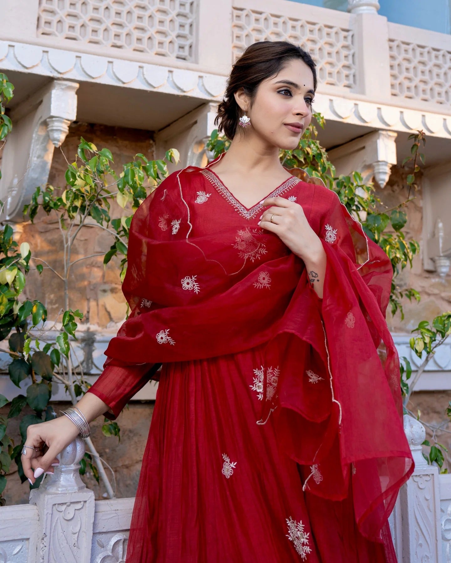 Red Chanderi Silk Kurta Pant Set With Heavy Thread Embroidery Work