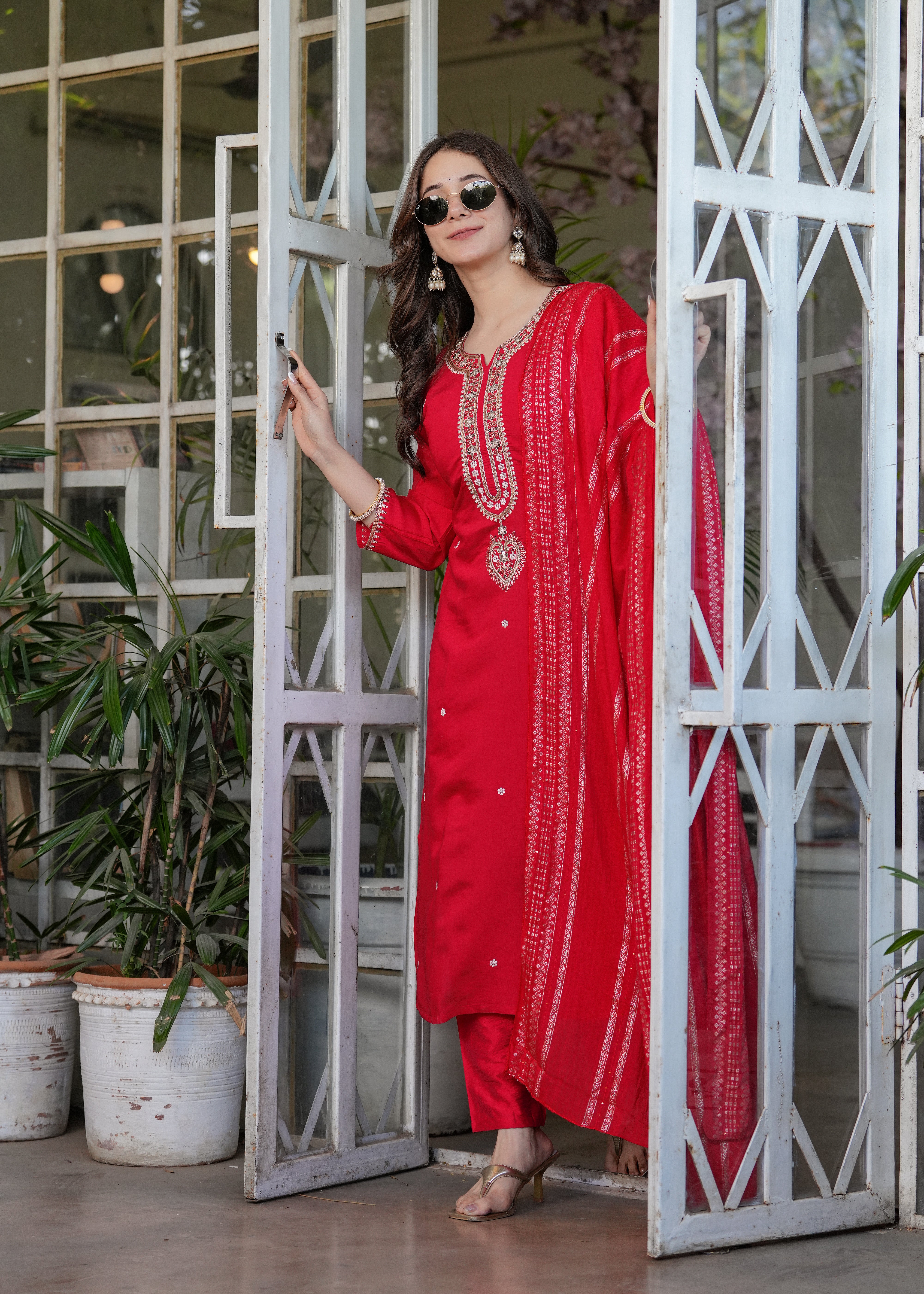 Red Chanderi Viscose Elegant Kurta Pant Set With Embroidery Work