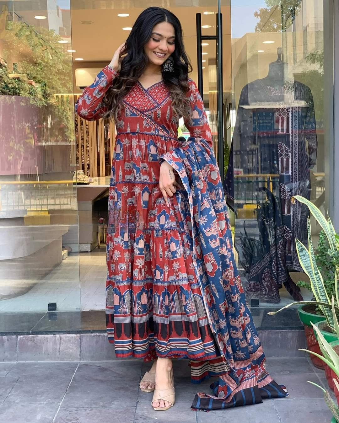 Red Cotton Kurta Pant Set with Printed With Thread Embroidery Work