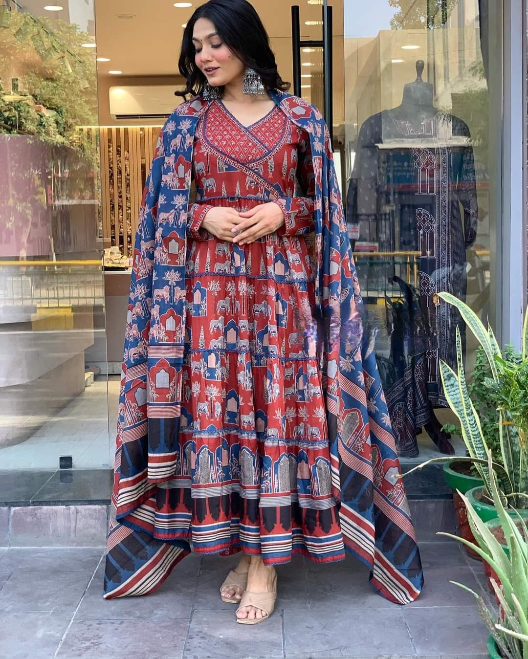 Red Cotton Kurta Pant Set with Printed With Thread Embroidery Work