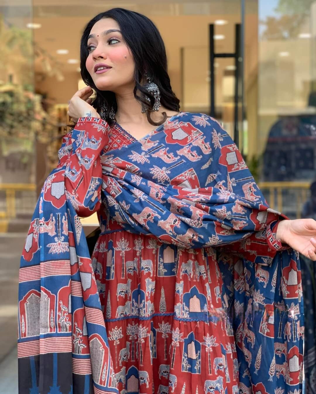 Red Cotton Kurta Pant Set with Printed With Thread Embroidery Work