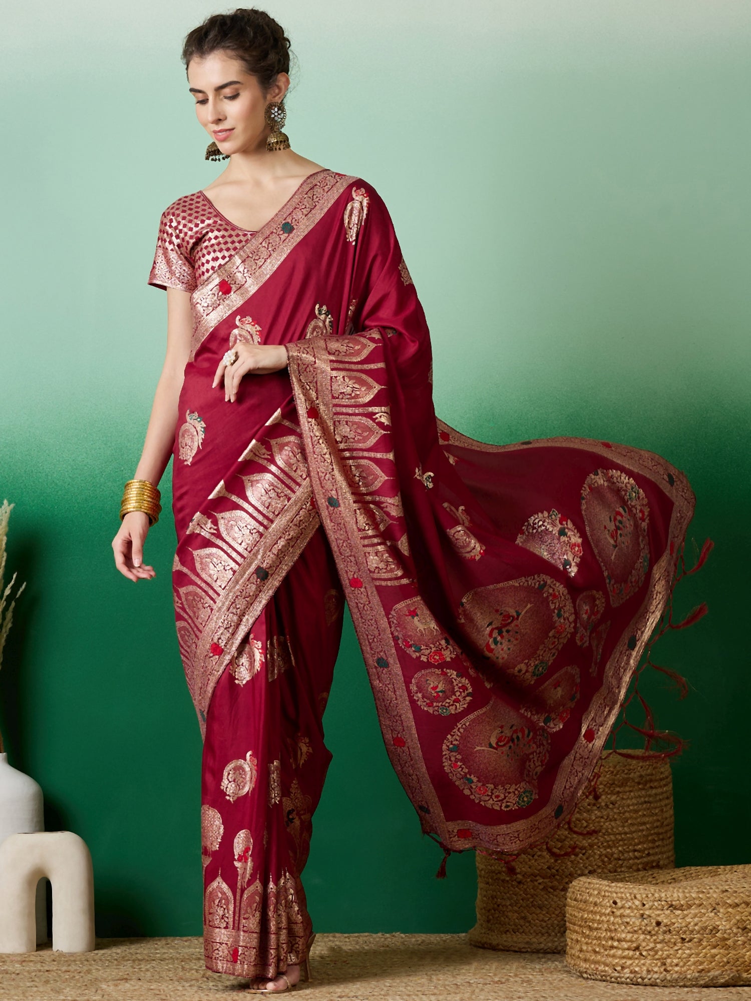 Red Dolla Cotton Woven Meenakari Designer Ethnic Festive Saree