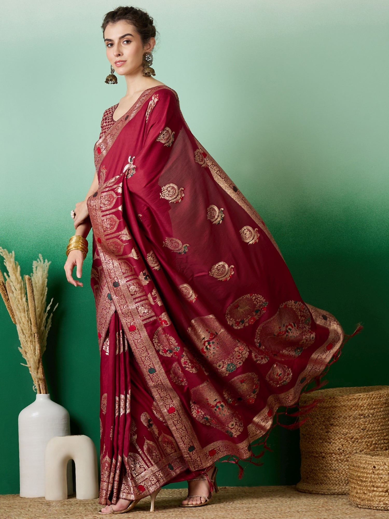 Red Dolla Cotton Woven Meenakari Designer Ethnic Festive Saree