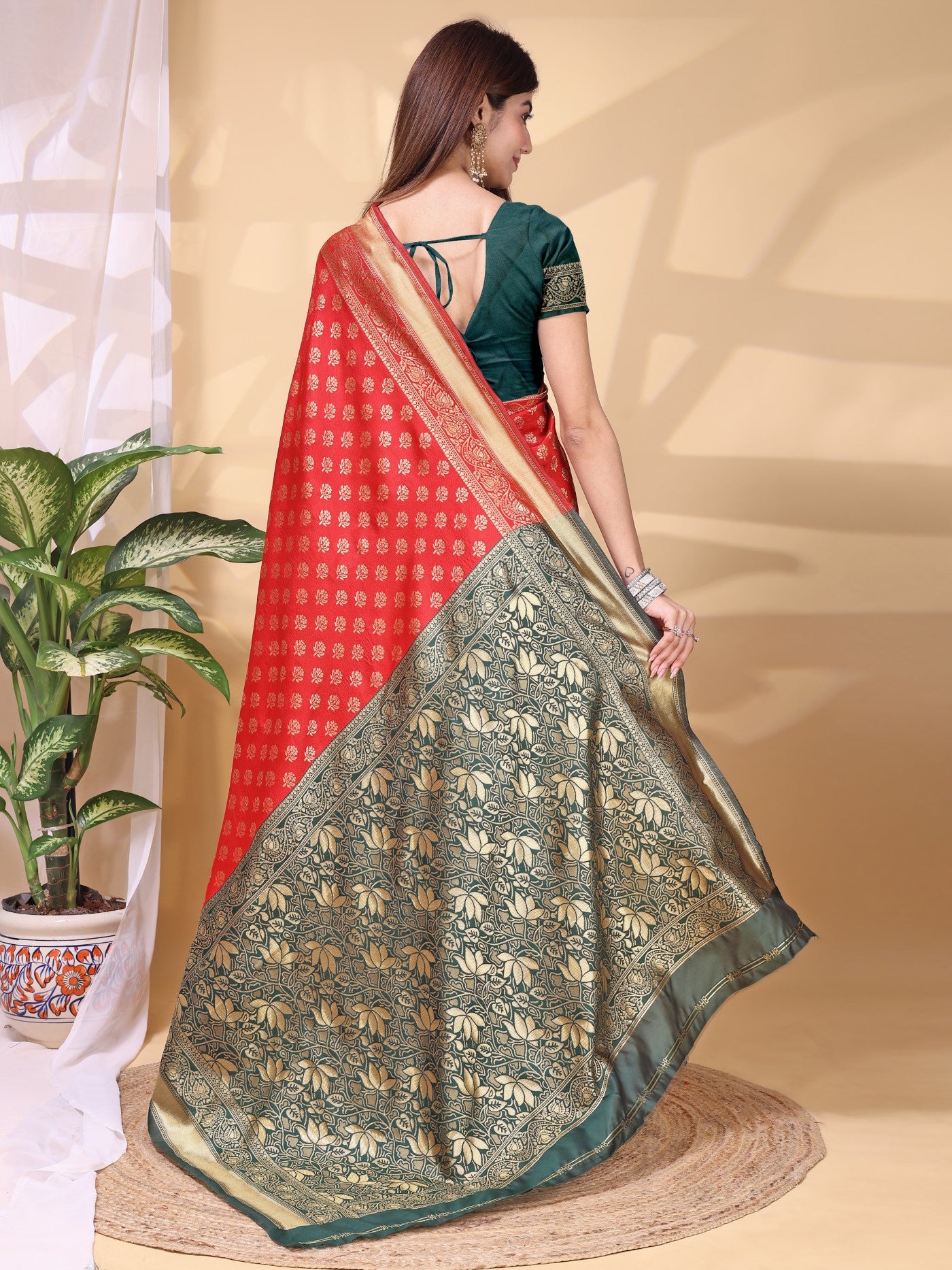 Red Lichi Silk Saree With Designer Weaving