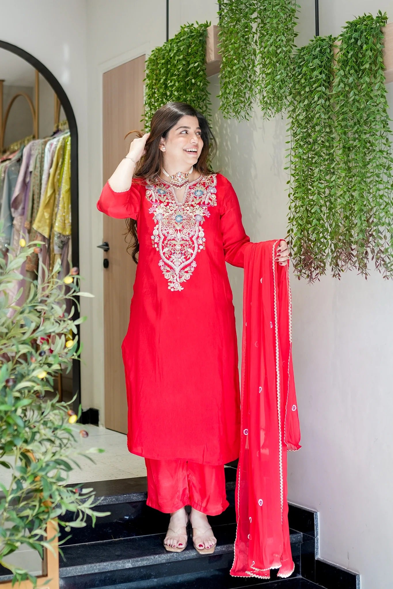 Red Viscose Shimmer Kurta Pant Set With Heavy Thread Embroidery Work