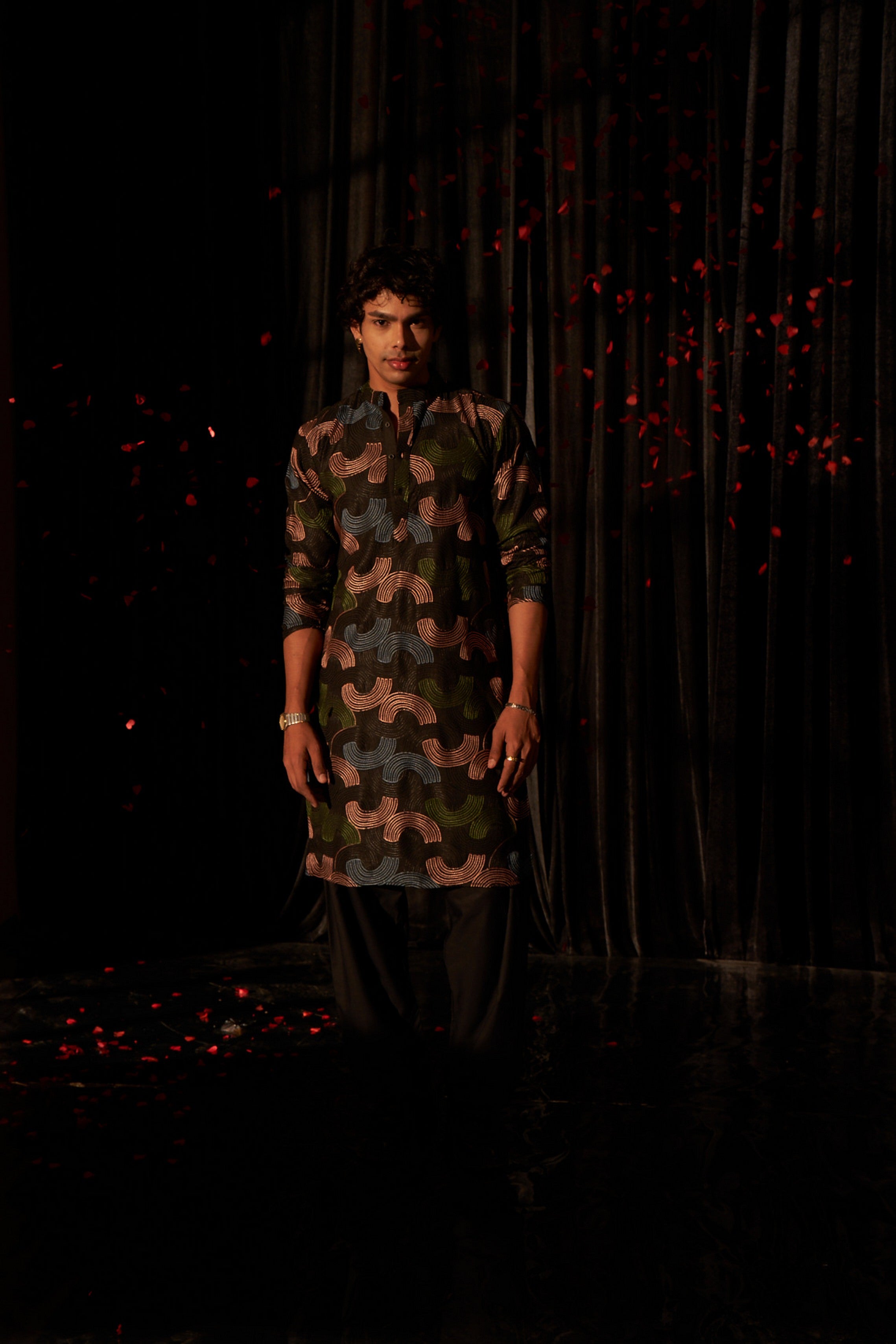 Rich Looks Black Kurta Payjama with Designer Embroidery – Sophisticated Party Look