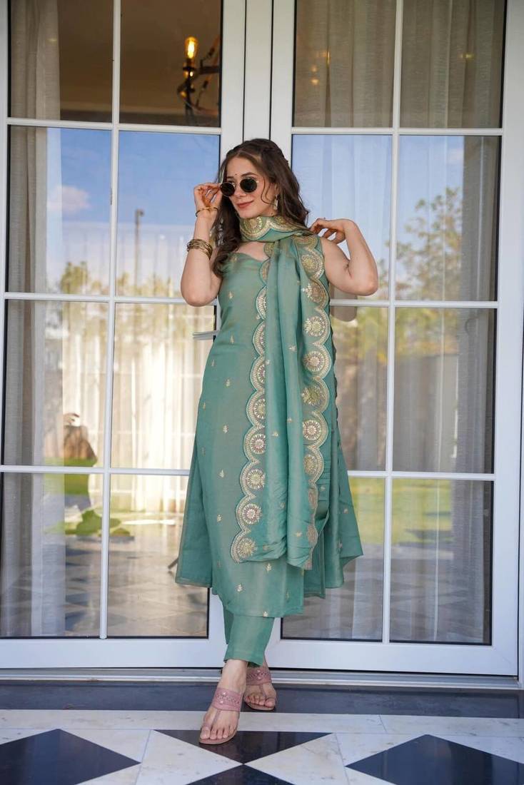 Sea Green Viscose Zari Chanderi Kurta Pant Set With Heavy Thread Embroidered Work