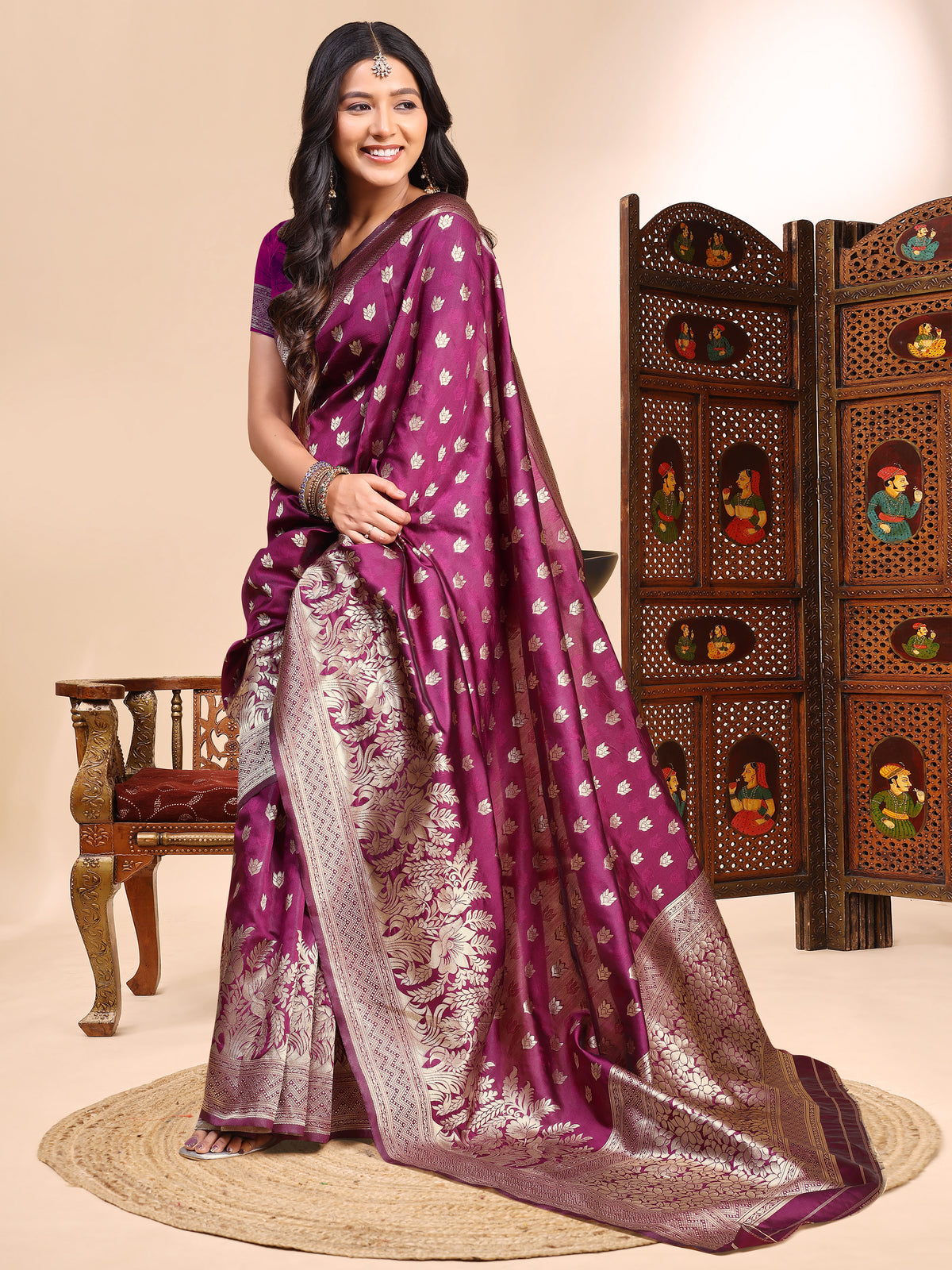 Stunning Magenta Lichi Silk Saree with Rich Zari Weaving