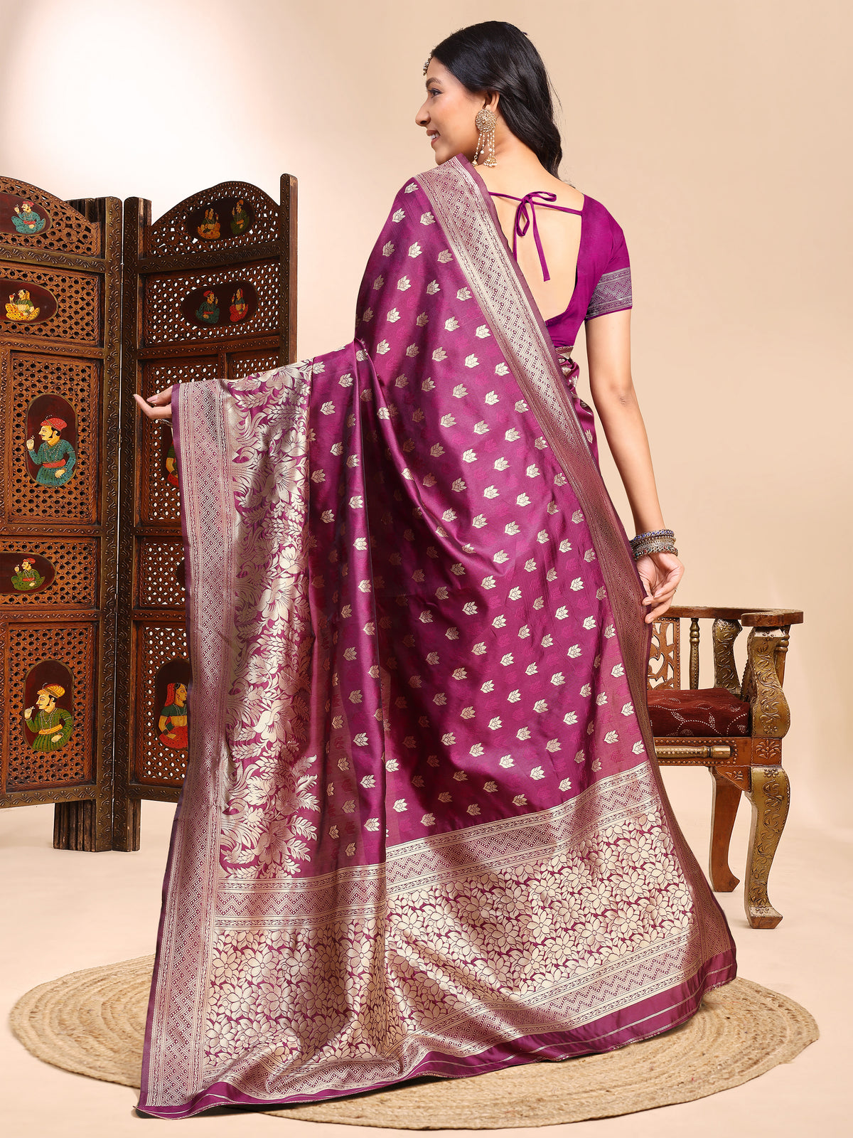 Stunning Magenta Lichi Silk Saree with Rich Zari Weaving