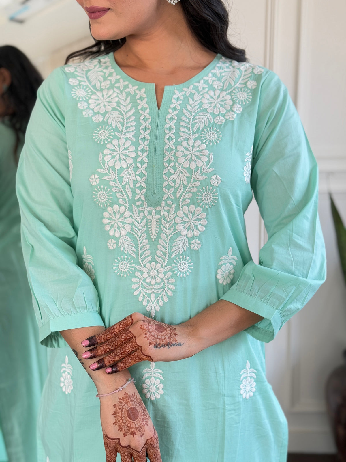 Turquiose Cotton Elegant Kurta Pant Set With Chikankari Work