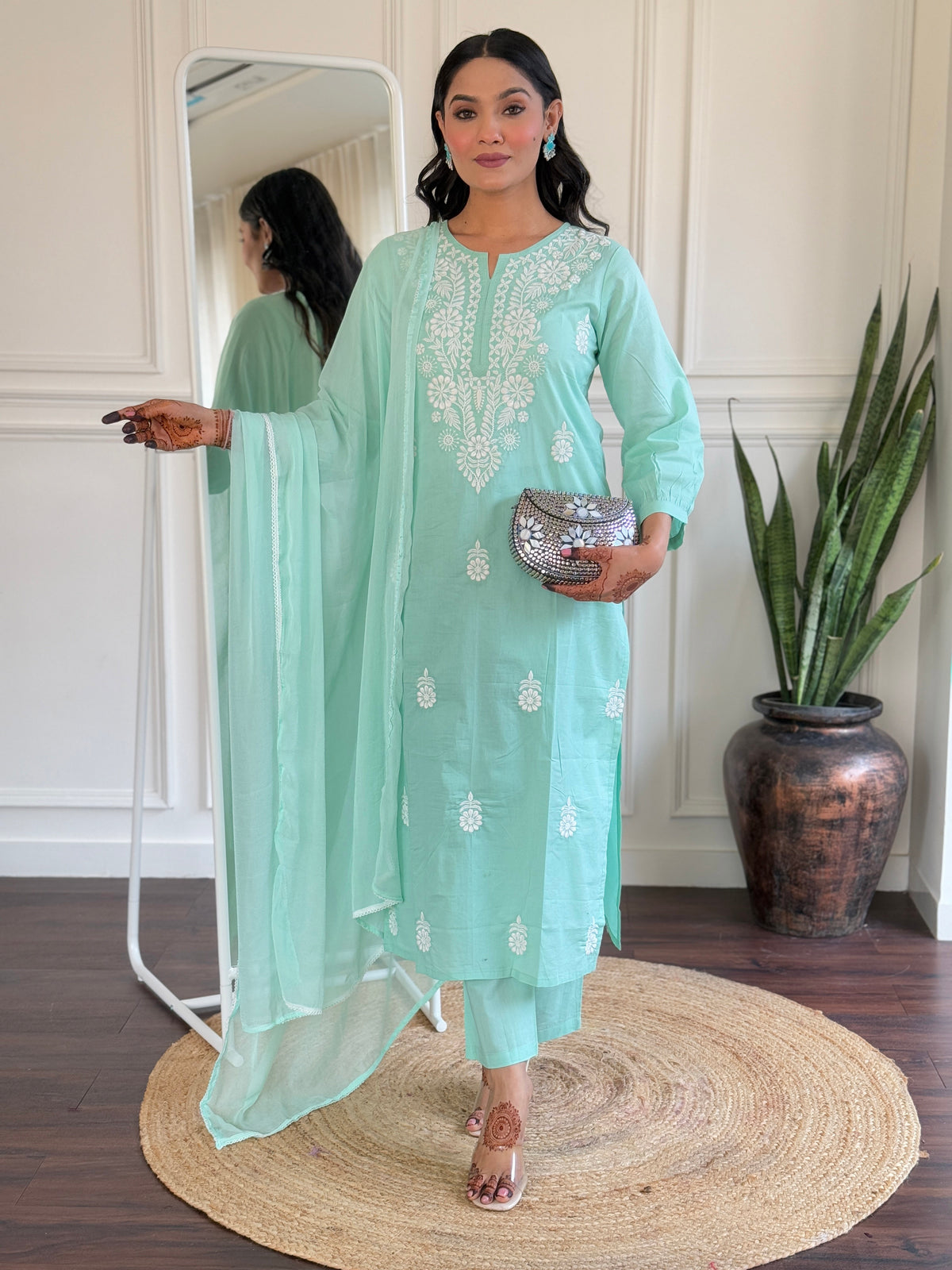 Turquiose Cotton Elegant Kurta Pant Set With Chikankari Work