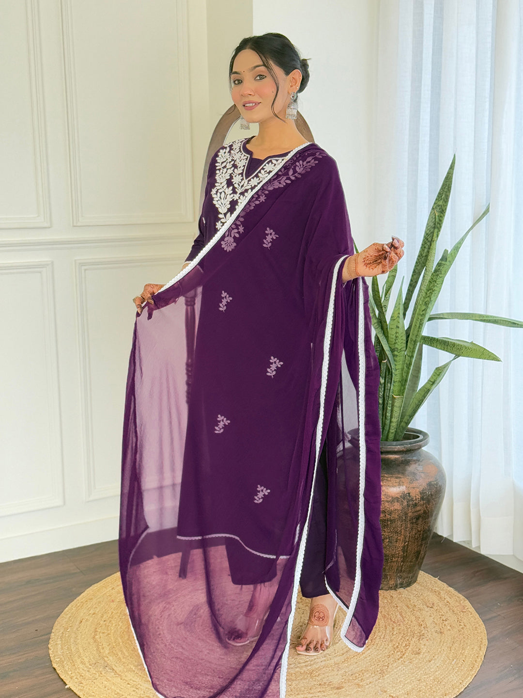 Violate Pure Cotton Elegant Kurta Pant Set With Chikankari Work