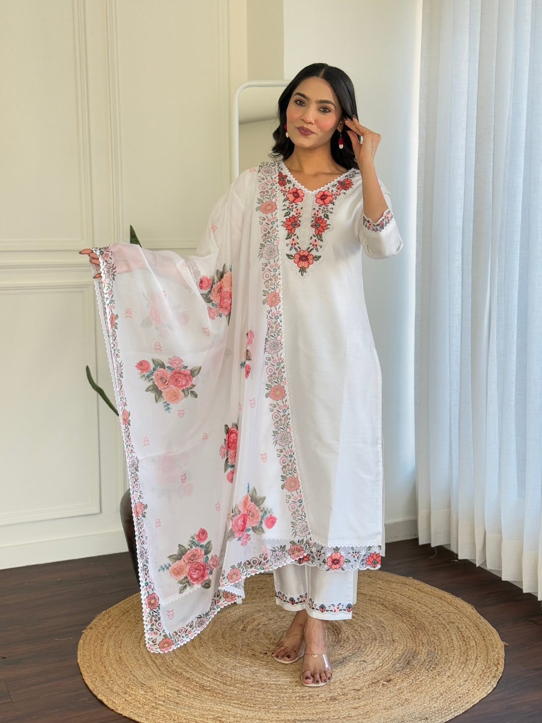 White Bsy Viscose Elegant Kurta Pant Set With Thread Work
