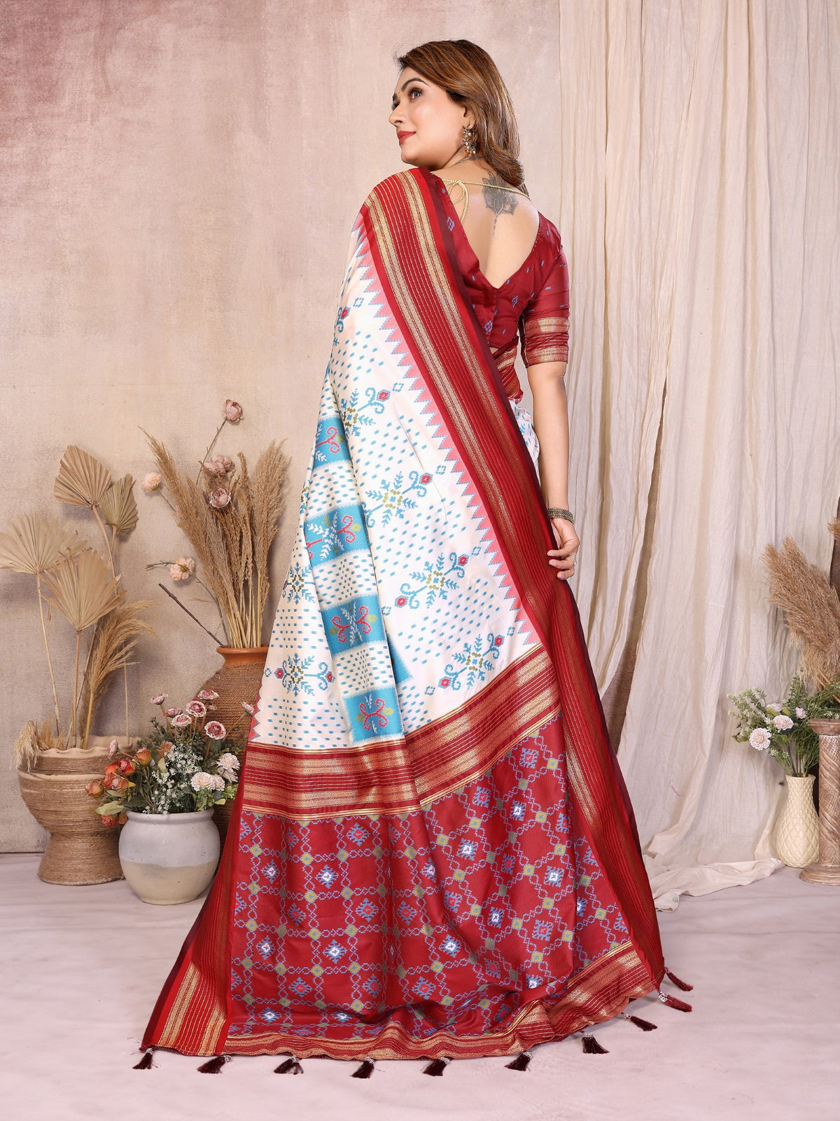 White Soft Silk Saree With Traditional Weaving