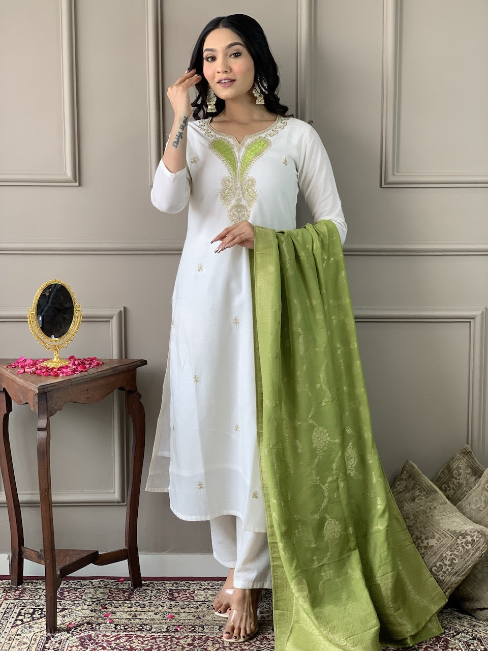 White Viscose Blend Elegant Kurta Pant Set With Embroidery Work