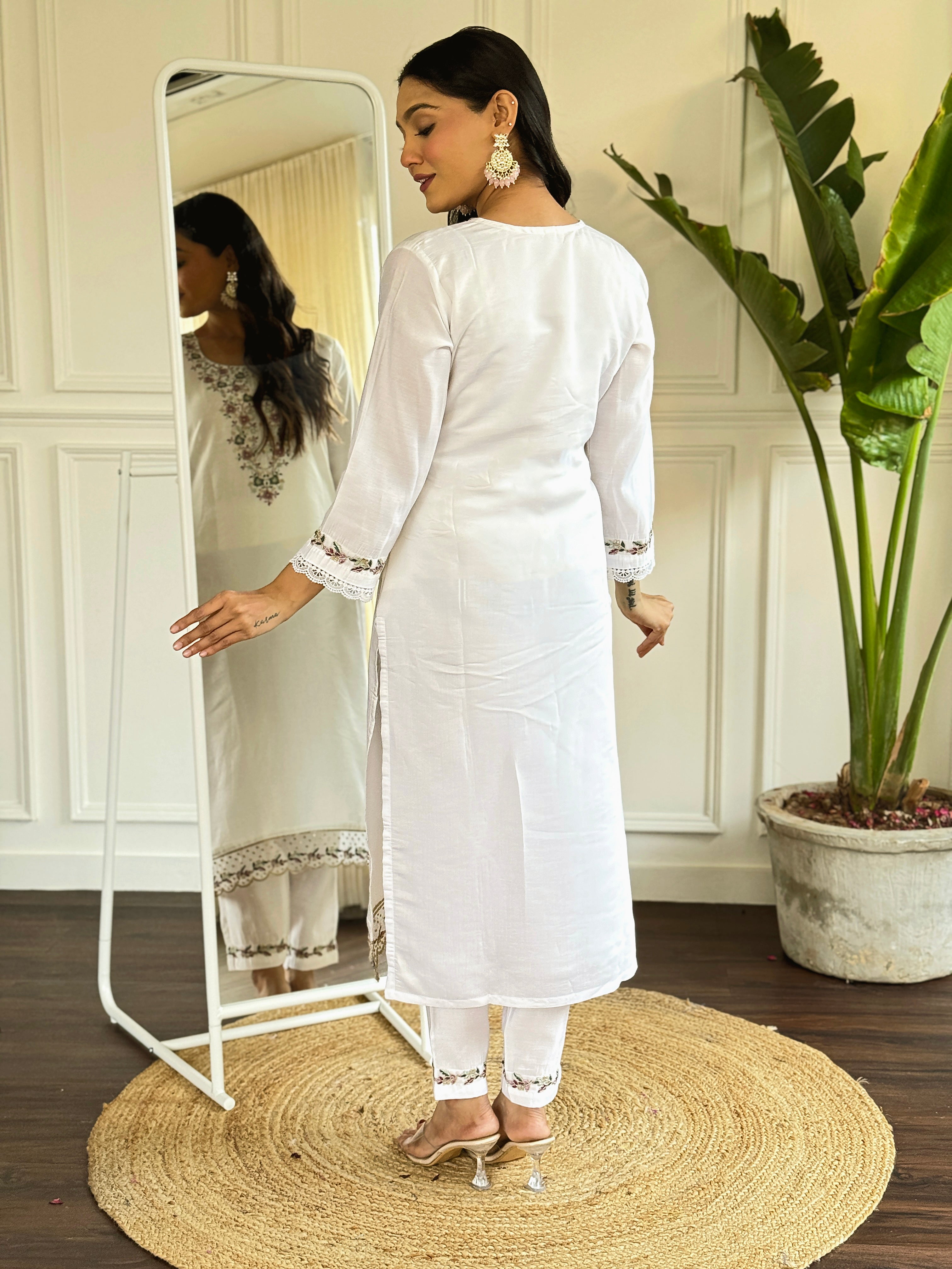 White Viscose Chanderi Kurta Pant With Heavy Thread Embroidery