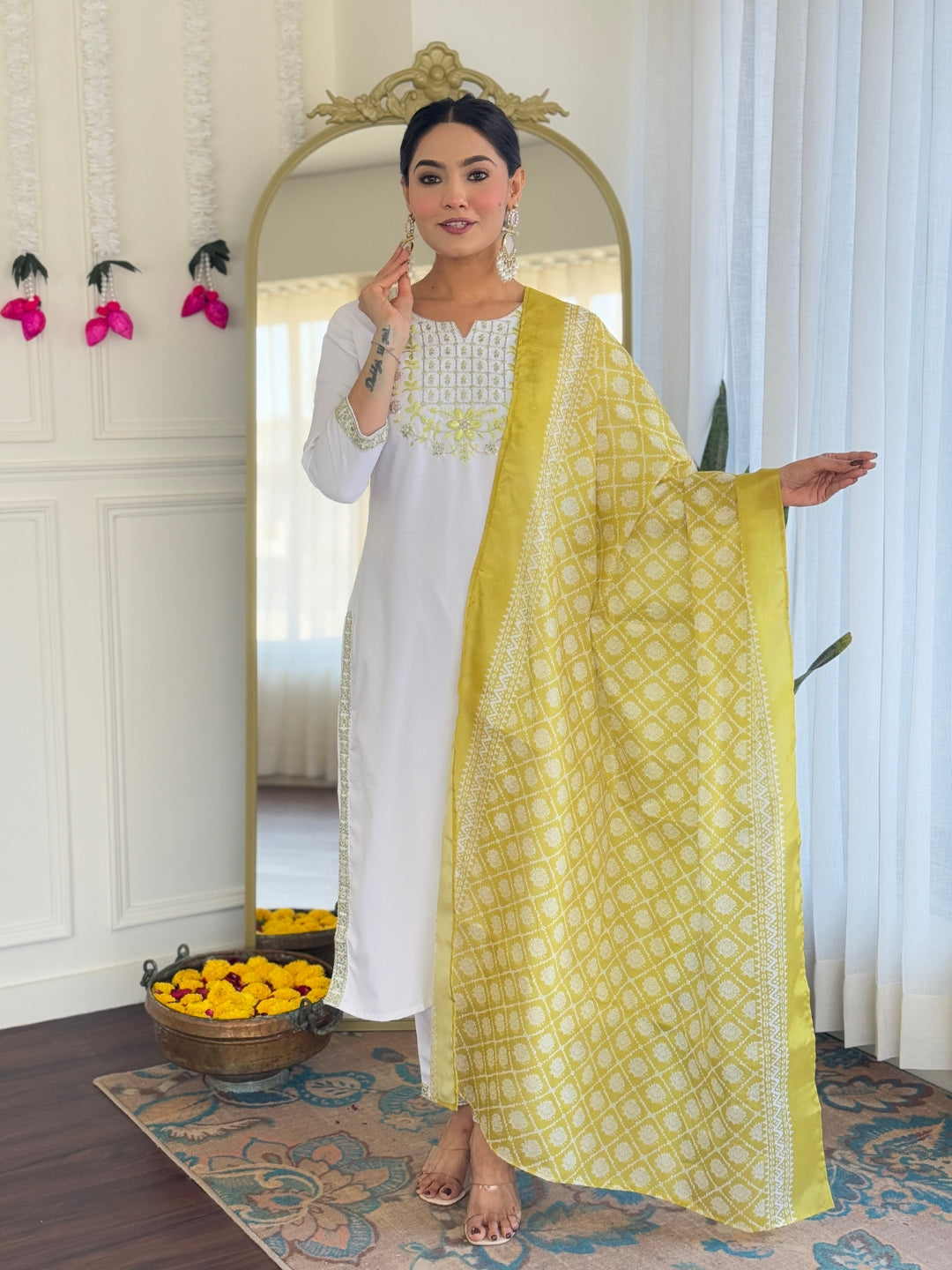 White Viscose Elegant Kurta Pant Set With Embroidery Work