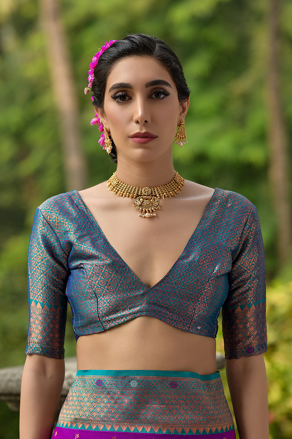 Wine Banarasi Silk Saree with Leaf Design and Contrast Pallu