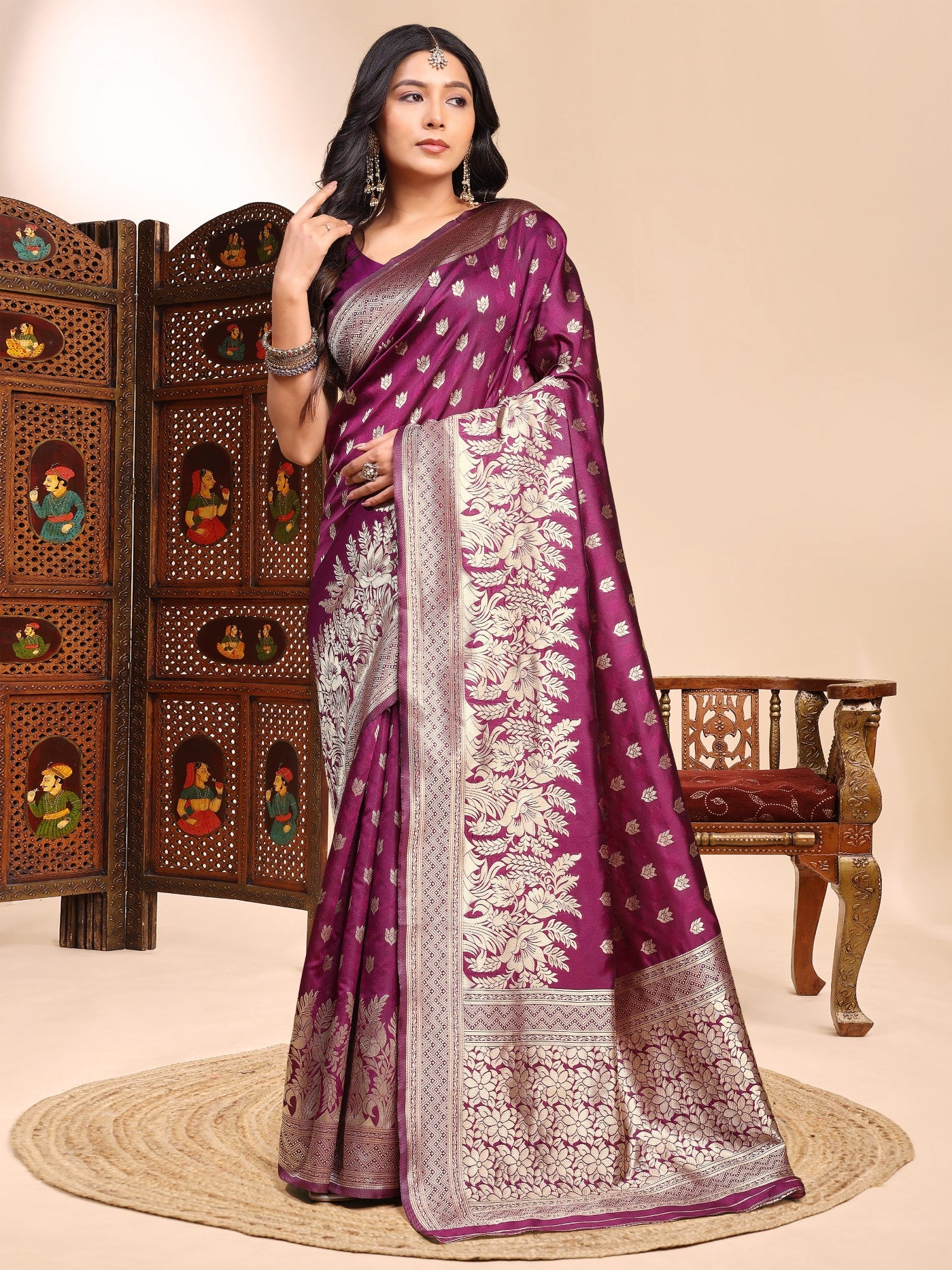 Wine Lichi Silk Saree With Elegant Weaving