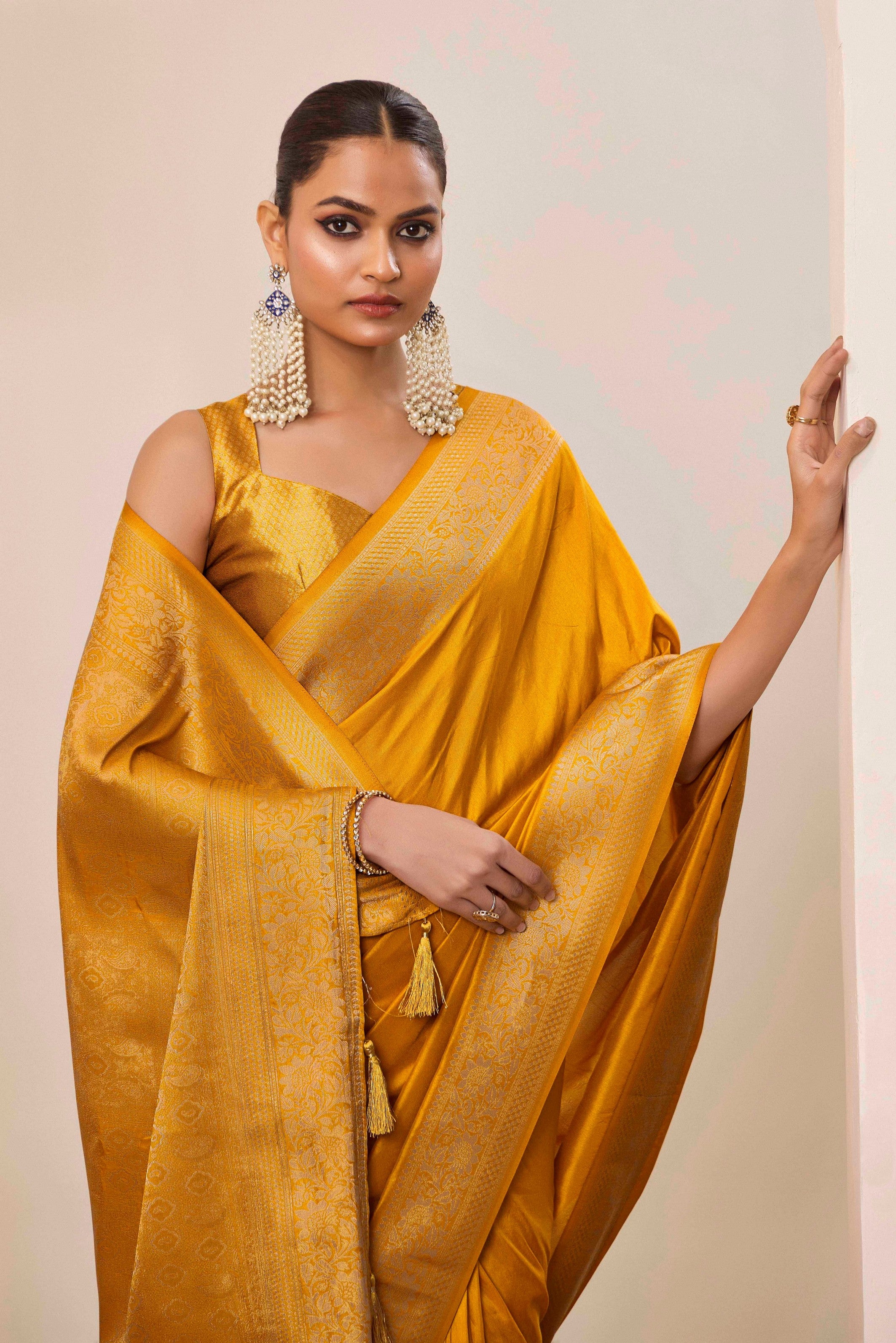 Woven Galla Designer Dolla Silk Graceful Yellow Ceremonial Saree