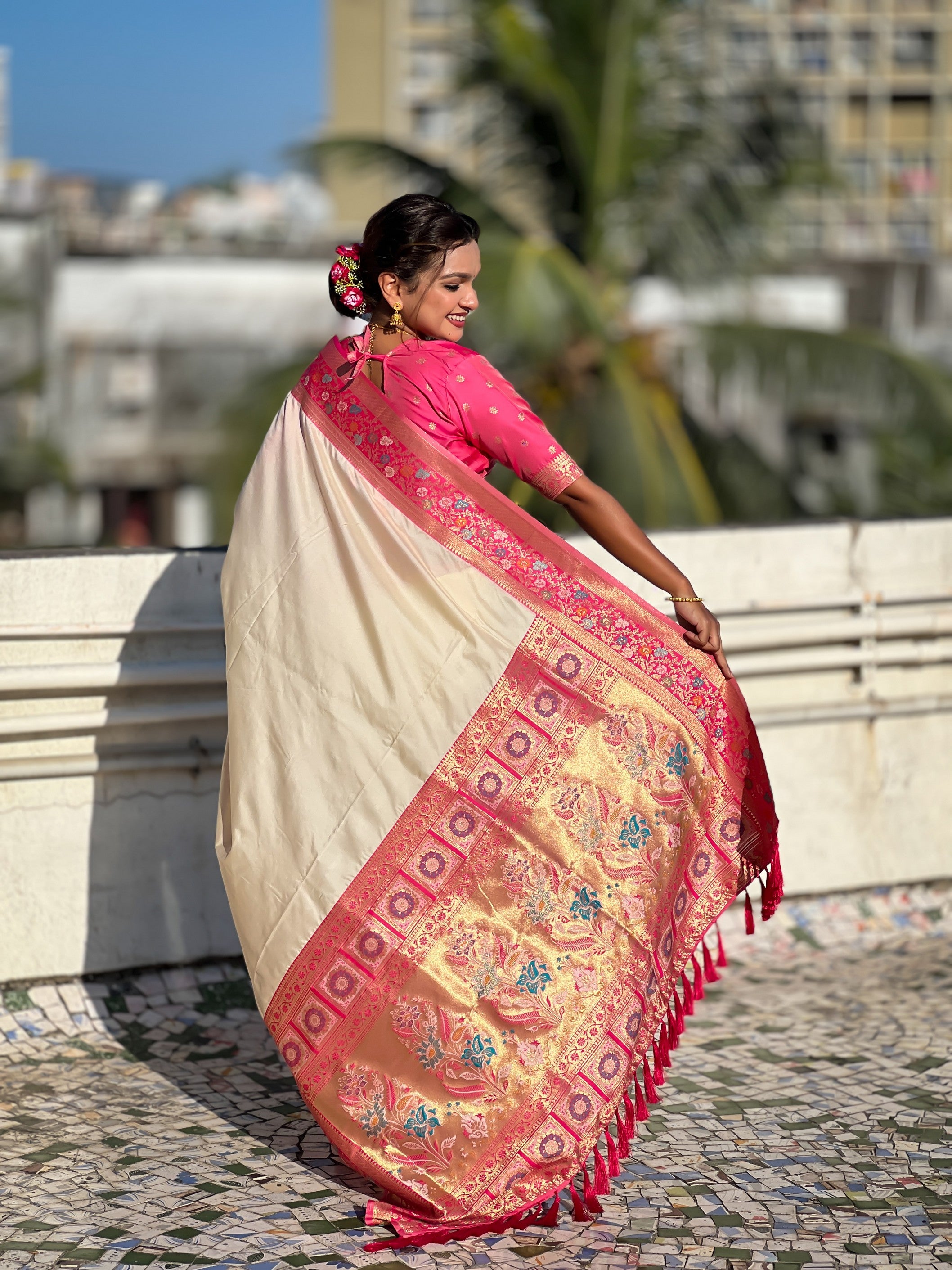 Woven Kadiyal Paithani Gala Designer Cream Soft Silk Ethnic Saree