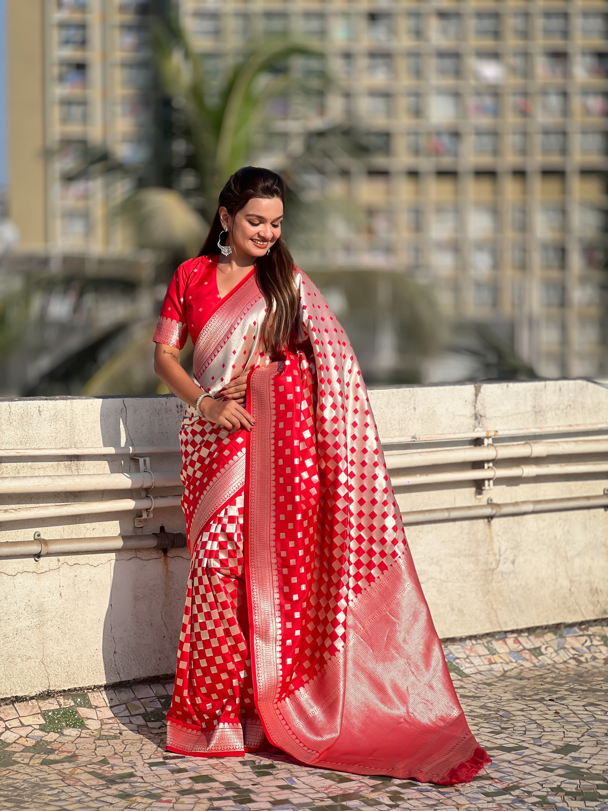 Woven Silver Jari Checks Designer Banarasi Silk Red Beautiful Saree
