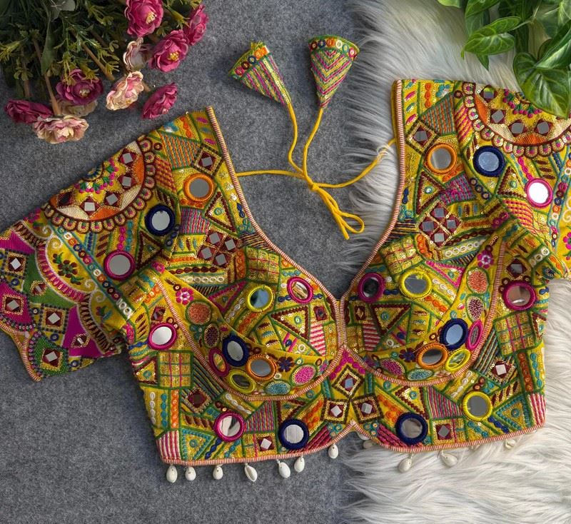 Yellow Gamthi Navratri Blouse with Sweetheart Neck & Mirror Work