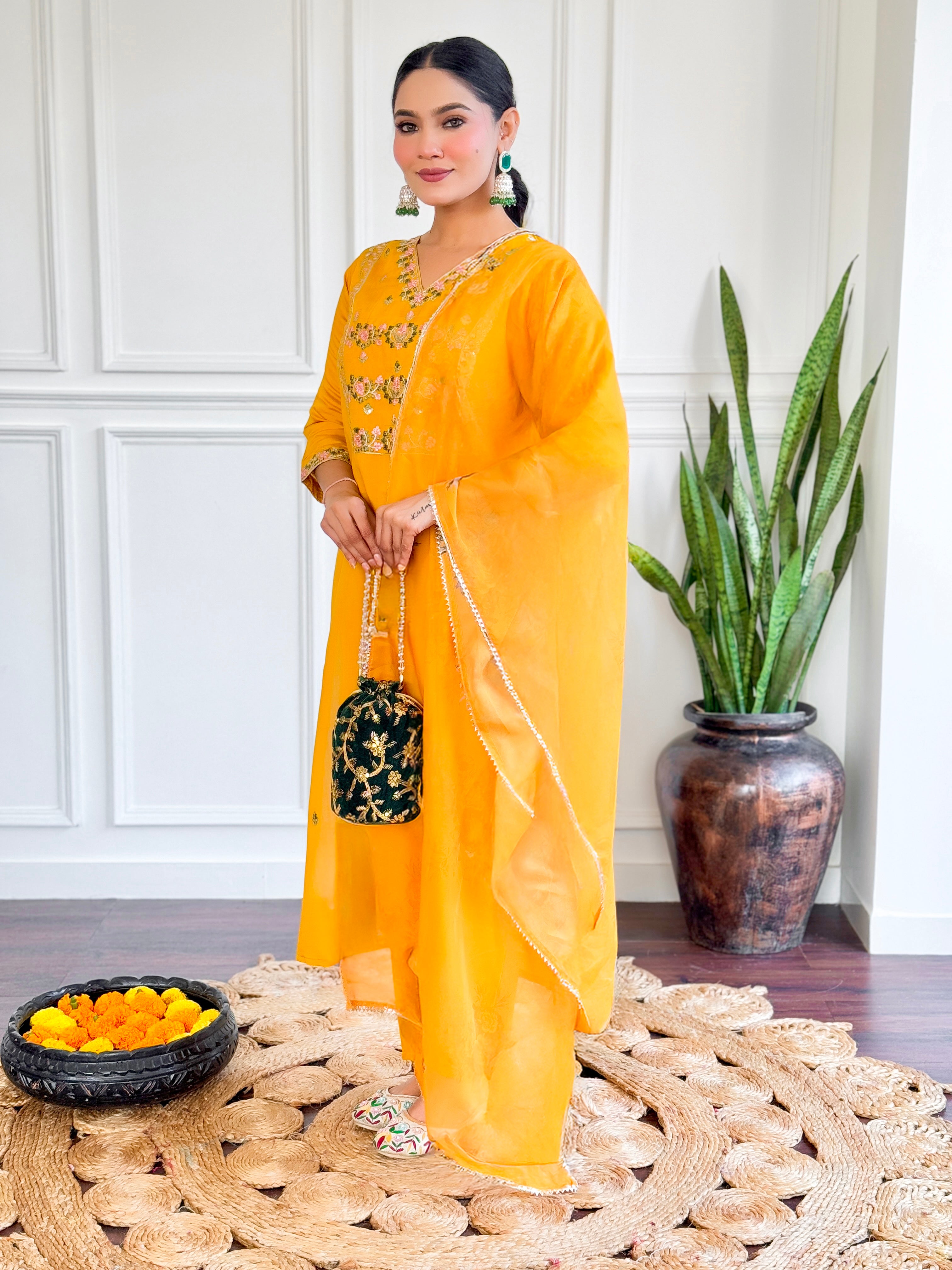 Yellow Kurta Pant Set with Heavy Thread Embroidery Work