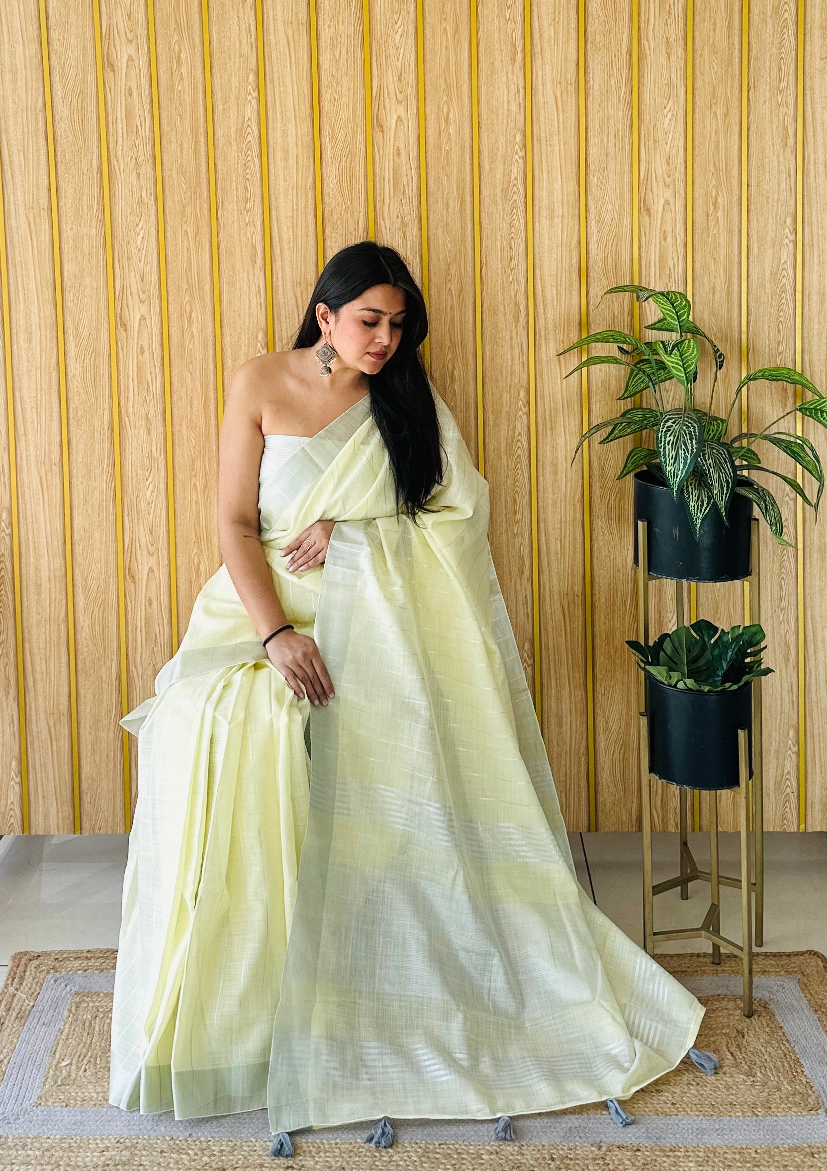 Yellow Linen Partywear Woven Saree For Sophisticated Rich Looks