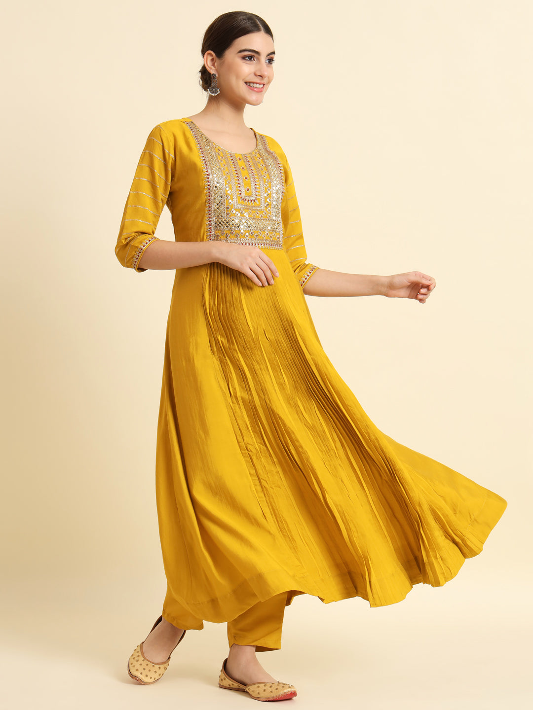 Yellow Pure Chanderi Silk Elegant Kurta Pant Set With Embroidery Work