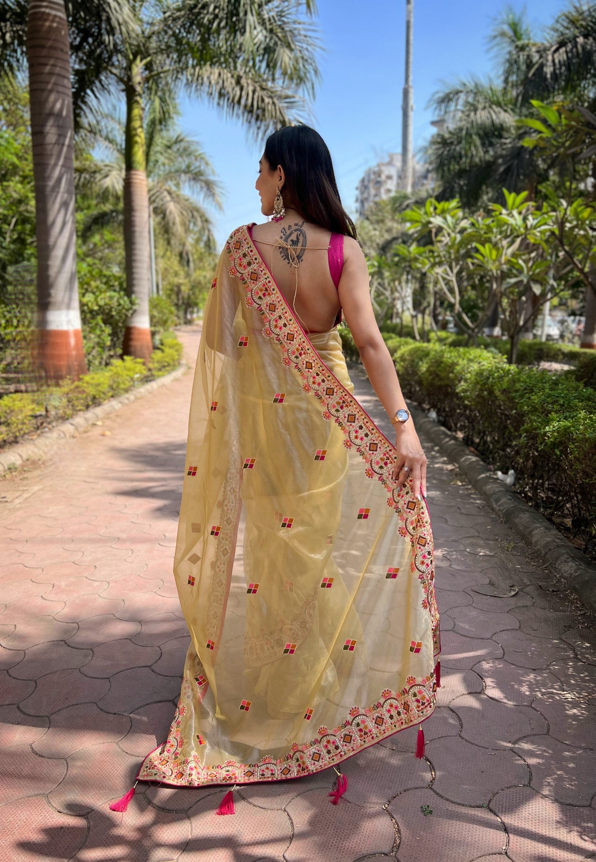 Yellow Silver Tissue Silk Heavy Embroidery Saree For Beautiful Ceremonial Saree
