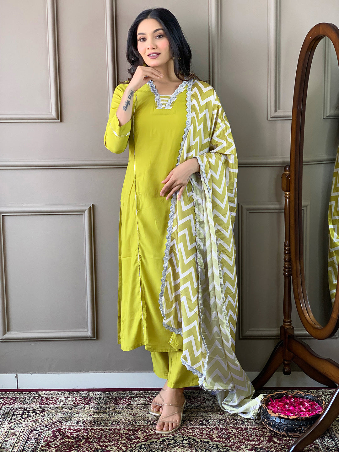 Yellow Viscose Elegant Kurta Pant Set With Embroidery Work