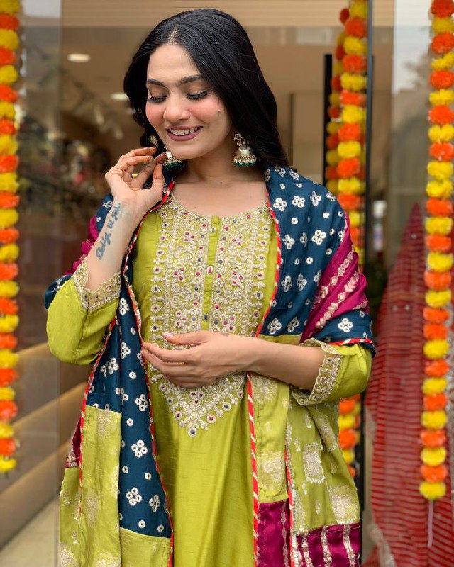 Lemon Kurta Pant Set With Heavy Thread Embroidery Work With Jacquard Dupatta