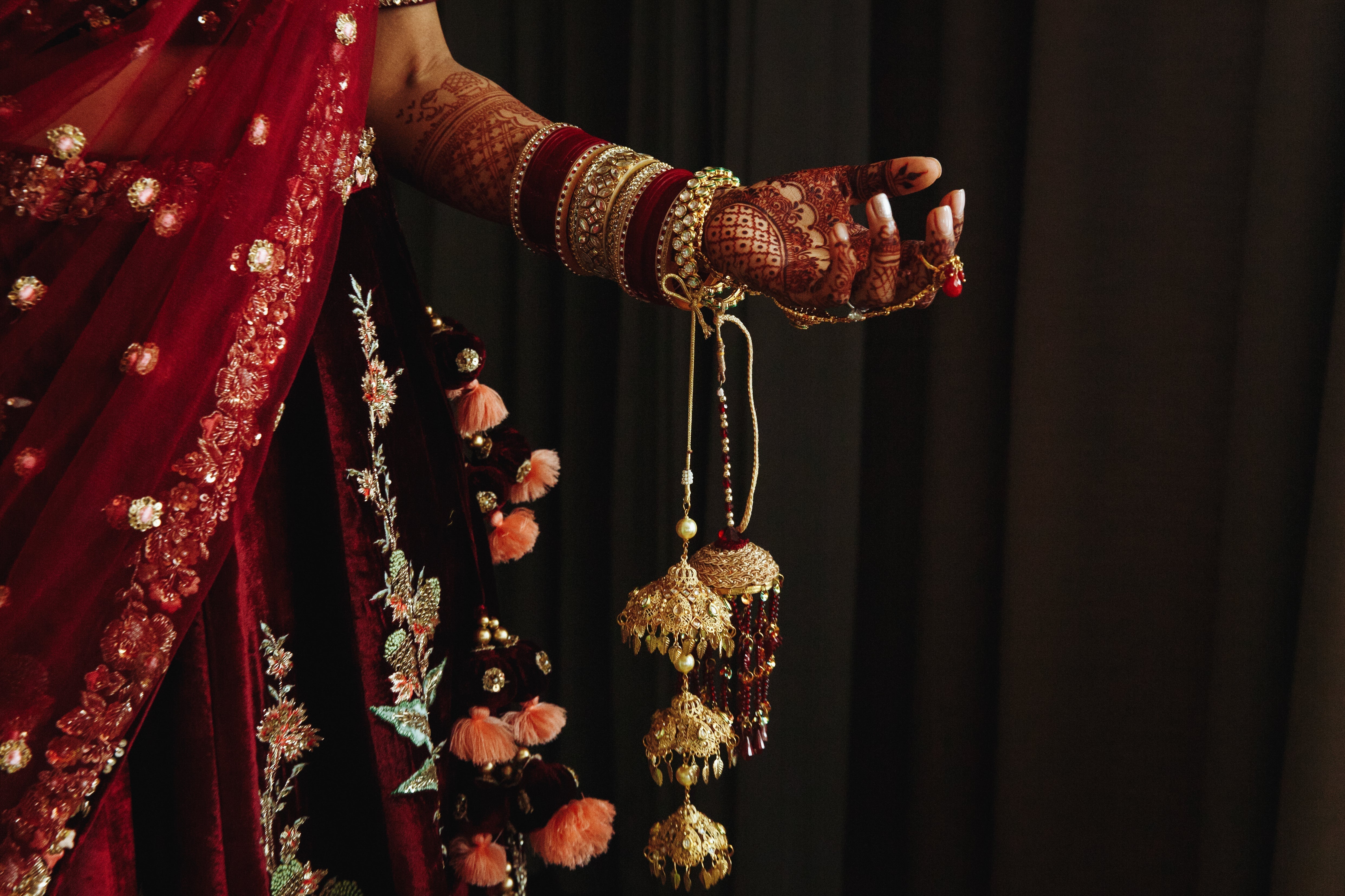 15 Best Designer Lehengas for Women in India: Elevate Your Style Game