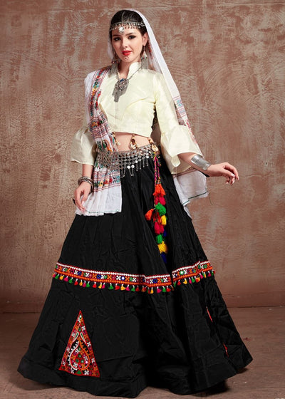 Black And White Navratri Chaniya Choli With Gamthi Work Butta And  Tassels Lace