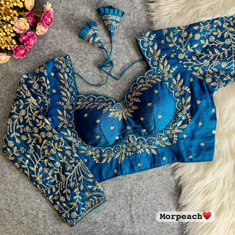 Morepeach Embroidered Blouse with Puff Sleeves & Zari Work